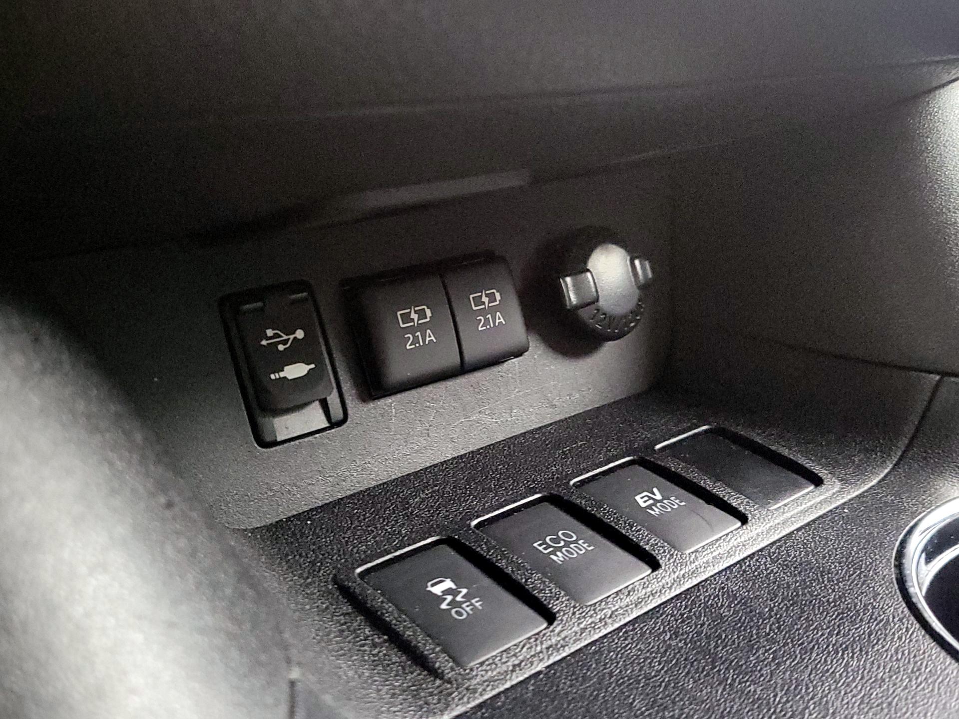 Thumbnail: 2017 Toyota Highlander - 19