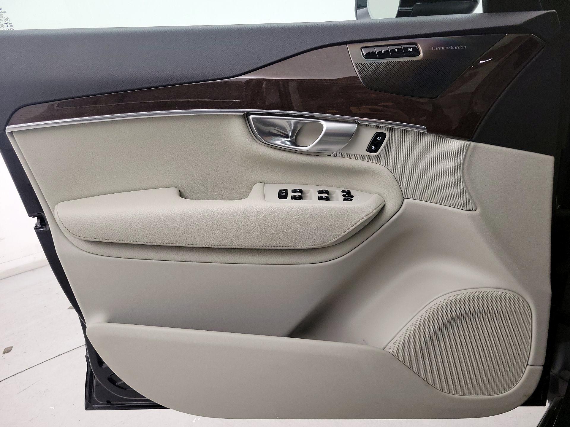 Thumbnail: 2019 Volvo XC90 - 12
