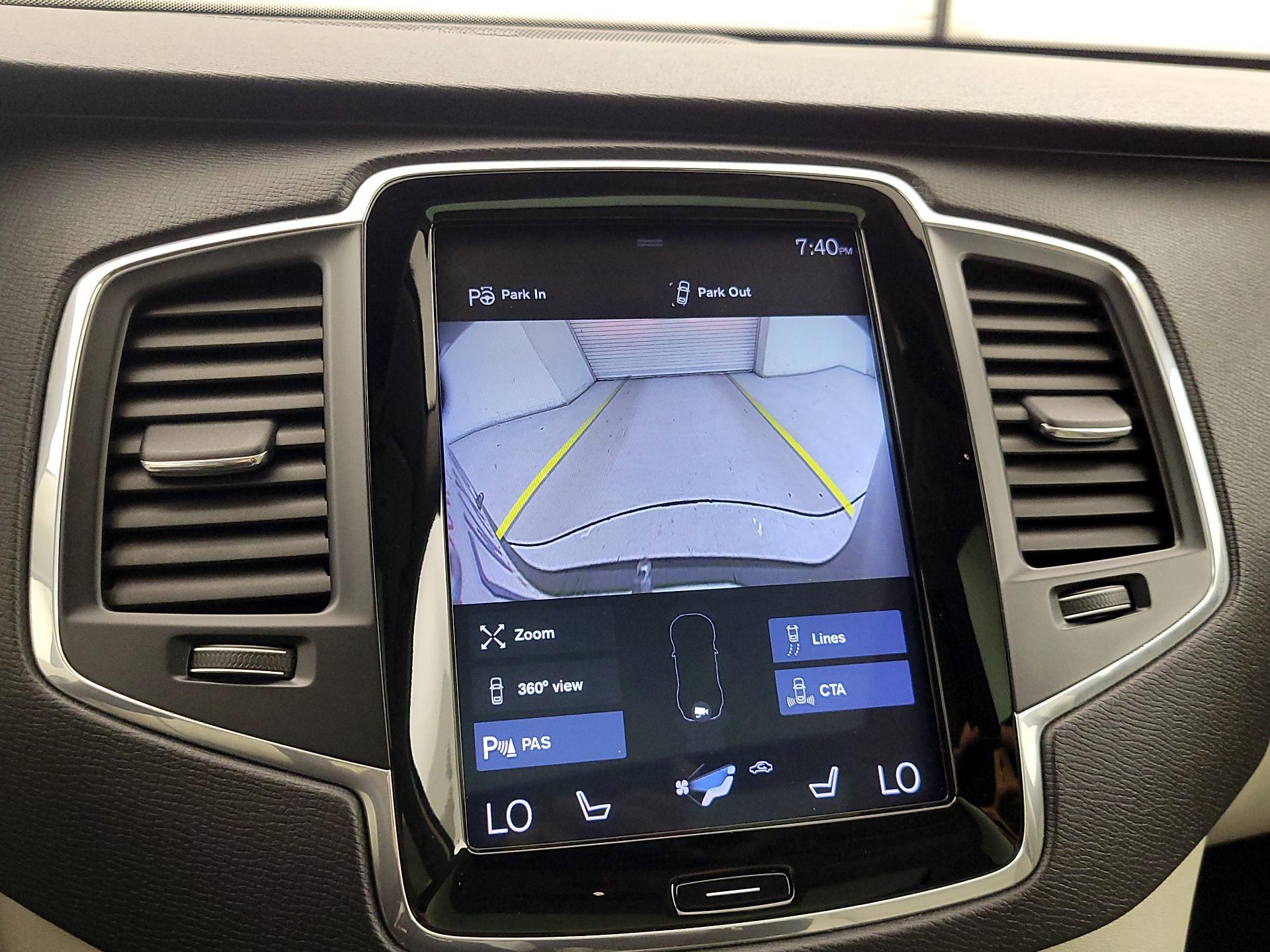 Thumbnail: 2019 Volvo XC90 - 14