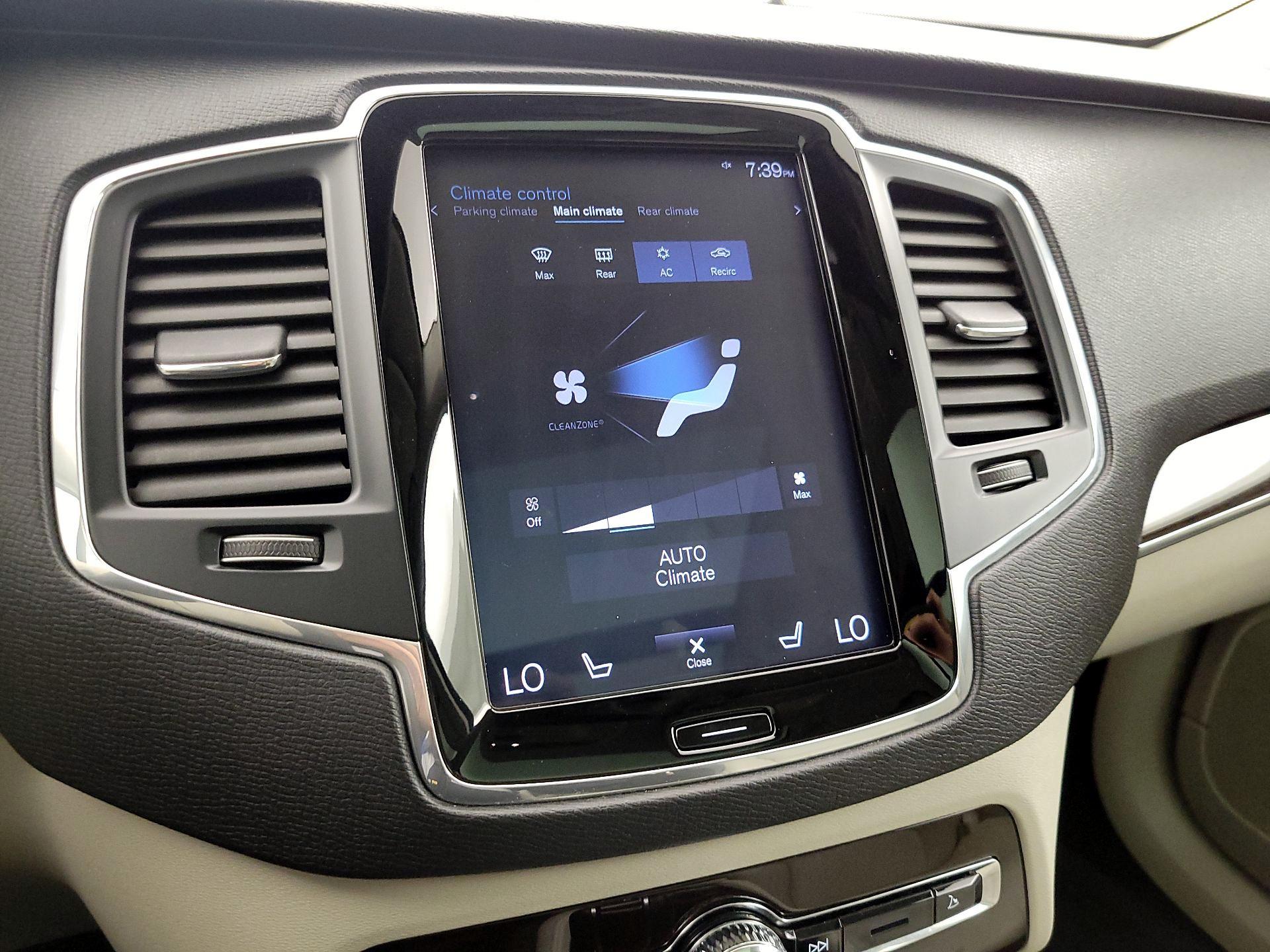 Thumbnail: 2019 Volvo XC90 - 16