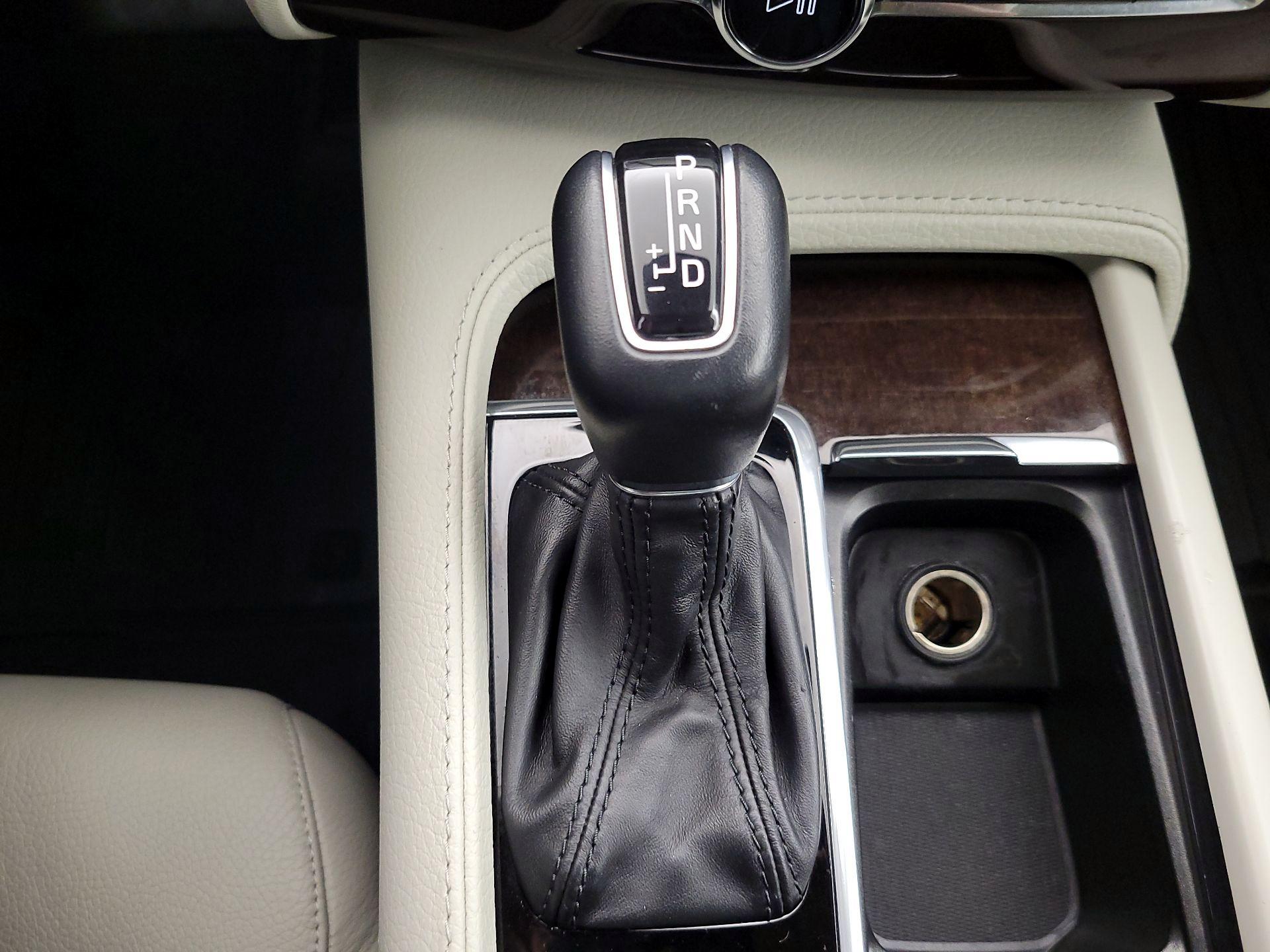 Thumbnail: 2019 Volvo XC90 - 17