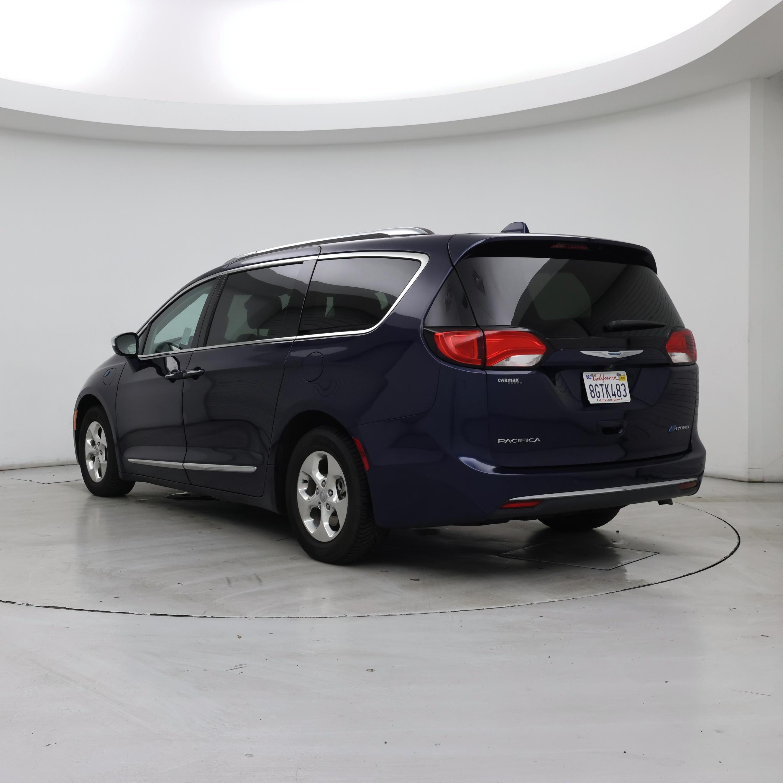 Thumbnail: 2018 Chrysler Pacifica - 2