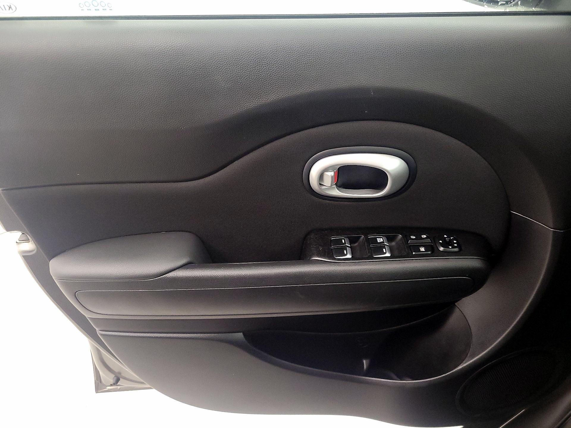 Thumbnail: 2018 Kia Soul - 12