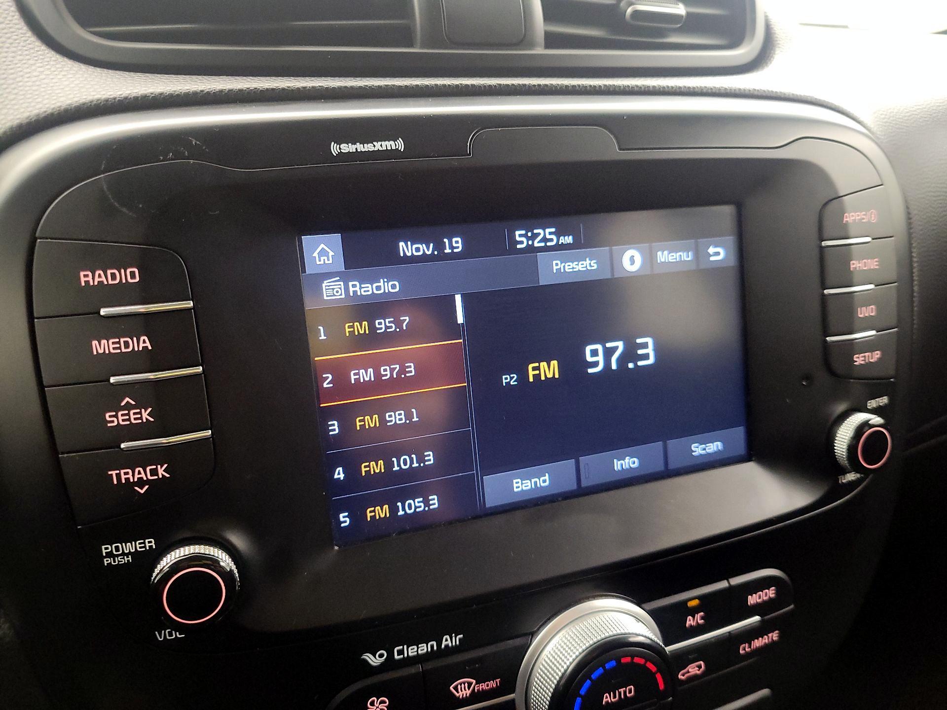 Thumbnail: 2018 Kia Soul - 15