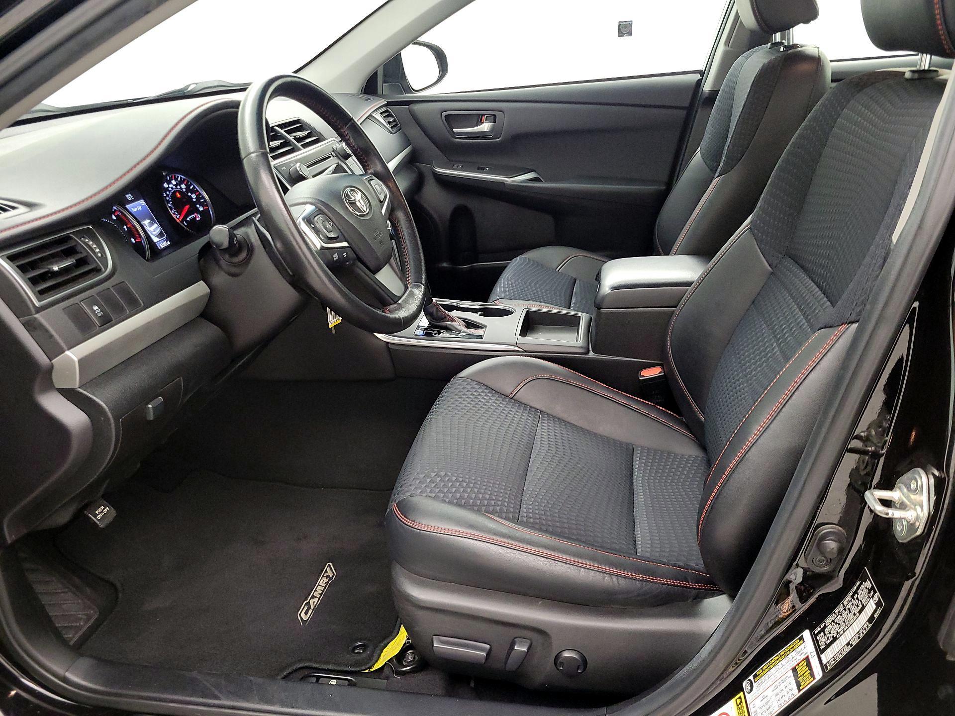 Thumbnail: 2015 Toyota Camry - 11