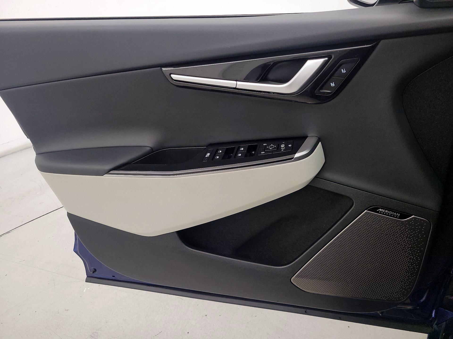 Thumbnail: 2023 Kia EV6 - 12