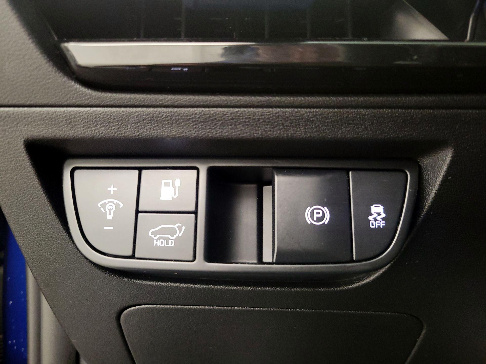 Thumbnail: 2023 Kia EV6 - 13