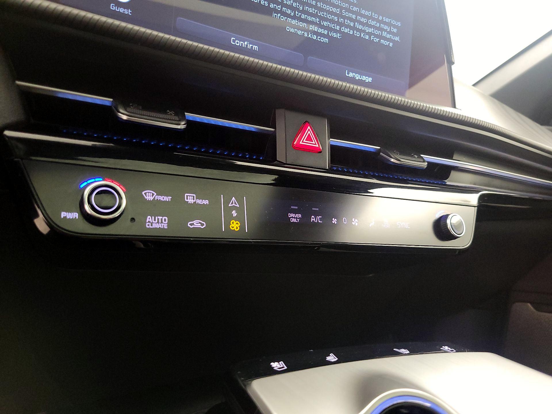 Thumbnail: 2023 Kia EV6 - 17