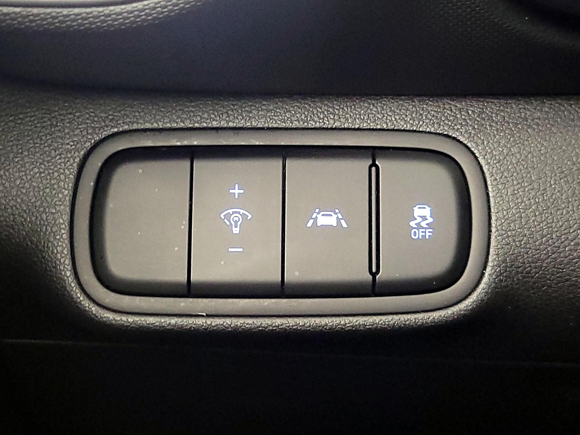 Thumbnail: 2020 Hyundai Venue - 13