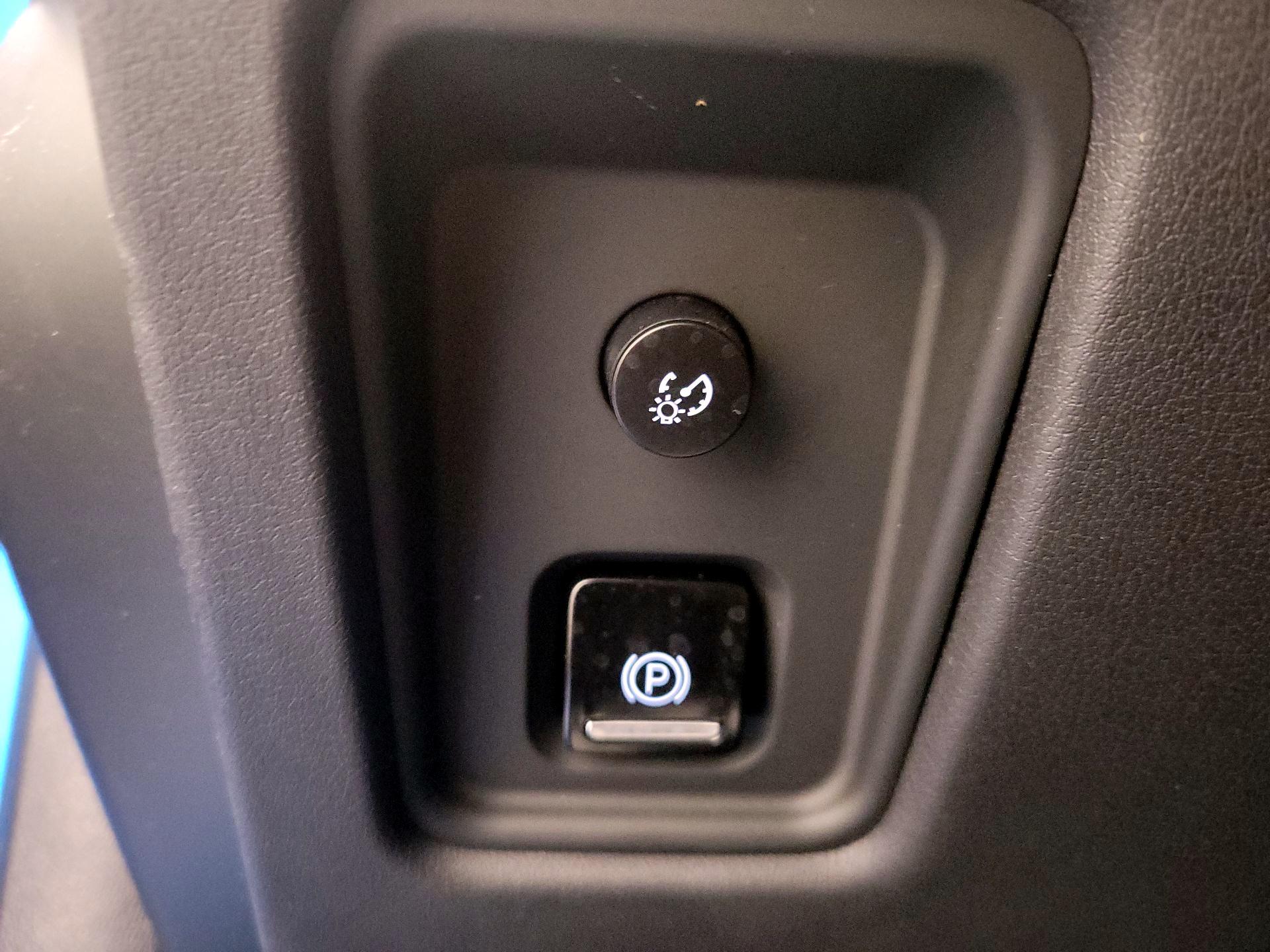 Thumbnail: 2021 Chevrolet Corvette - 13