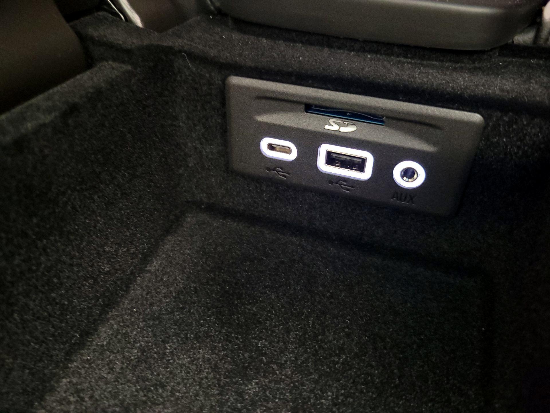 Thumbnail: 2021 Chevrolet Corvette - 18