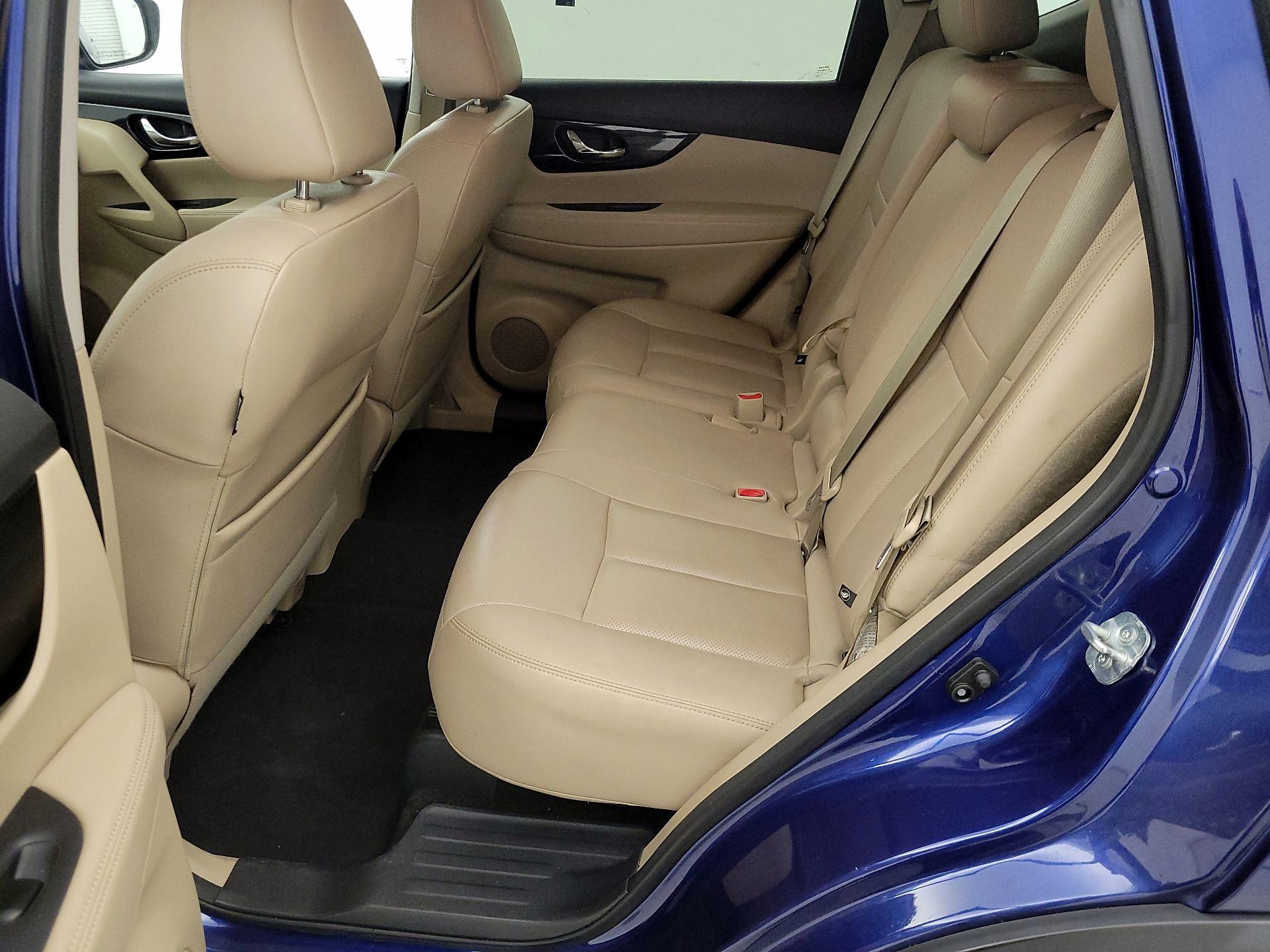 Thumbnail: 2019 Nissan Rogue - 20