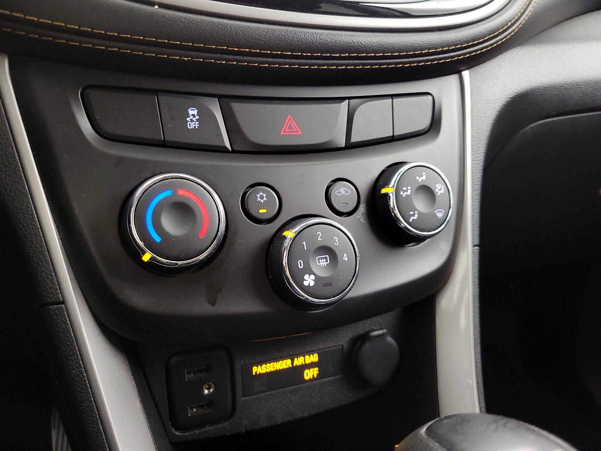 Thumbnail: 2020 Chevrolet Trax - 16