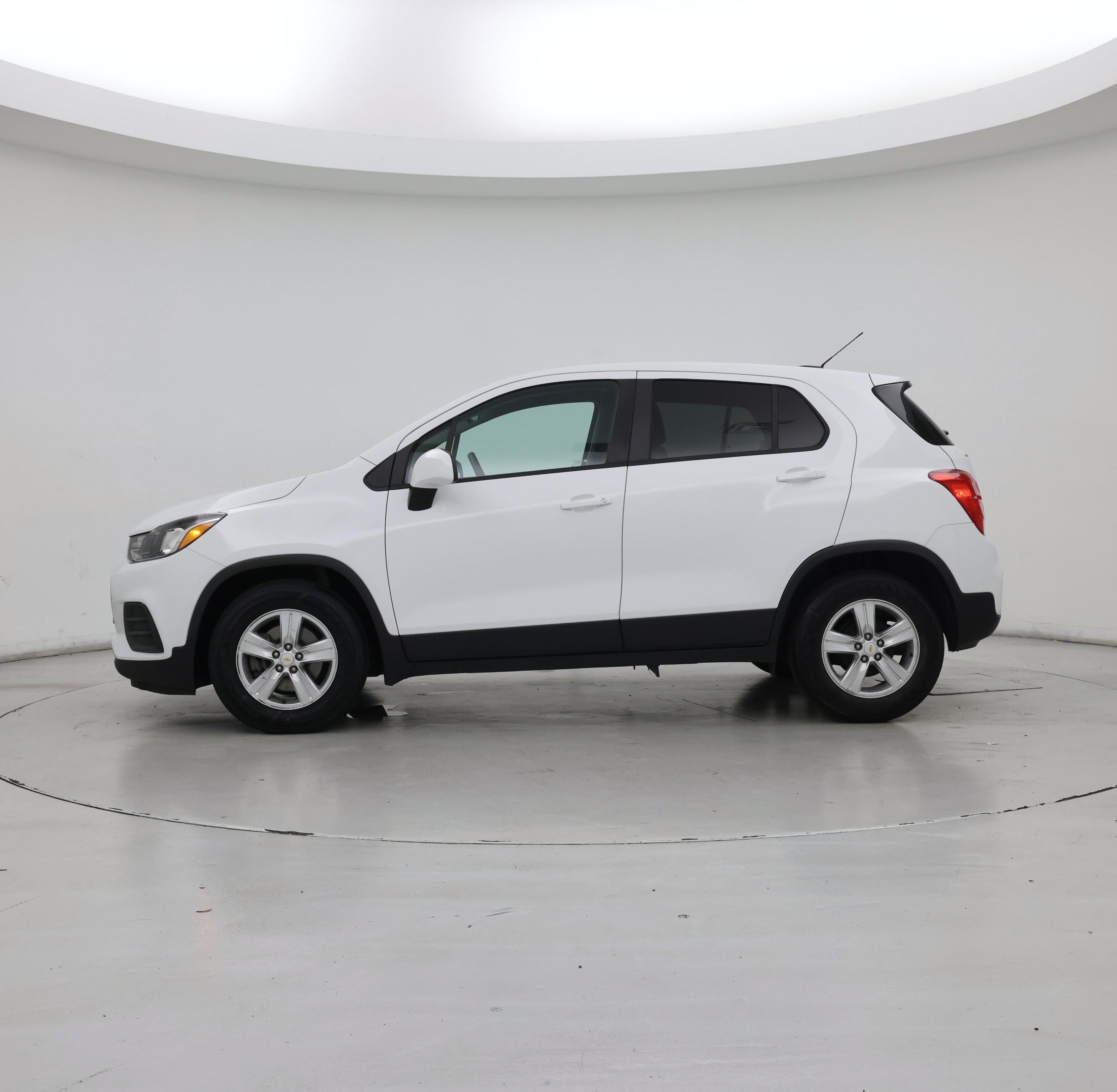 Thumbnail: 2020 Chevrolet Trax - 3