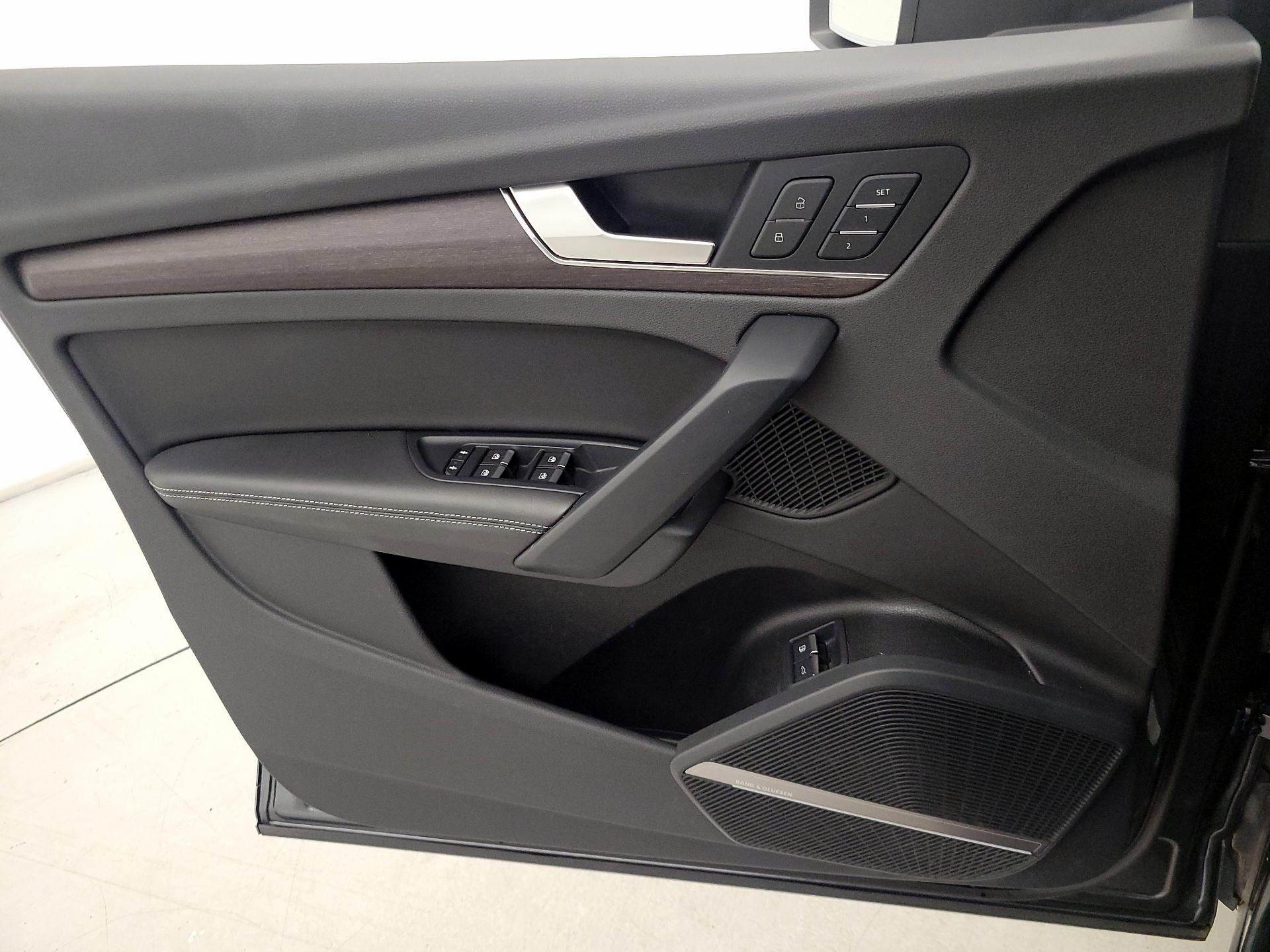 Thumbnail: 2021 Audi Q5 - 12