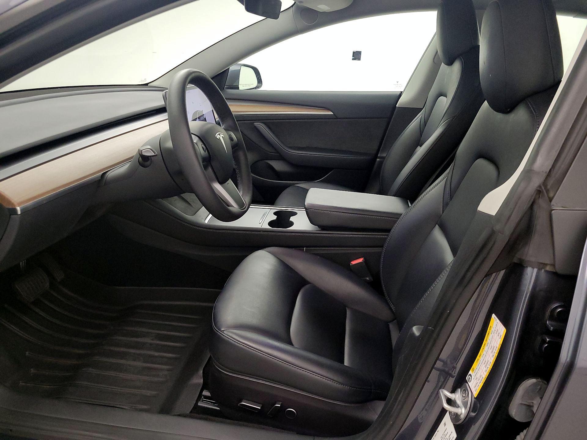 Thumbnail: 2023 Tesla Model 3 - 11