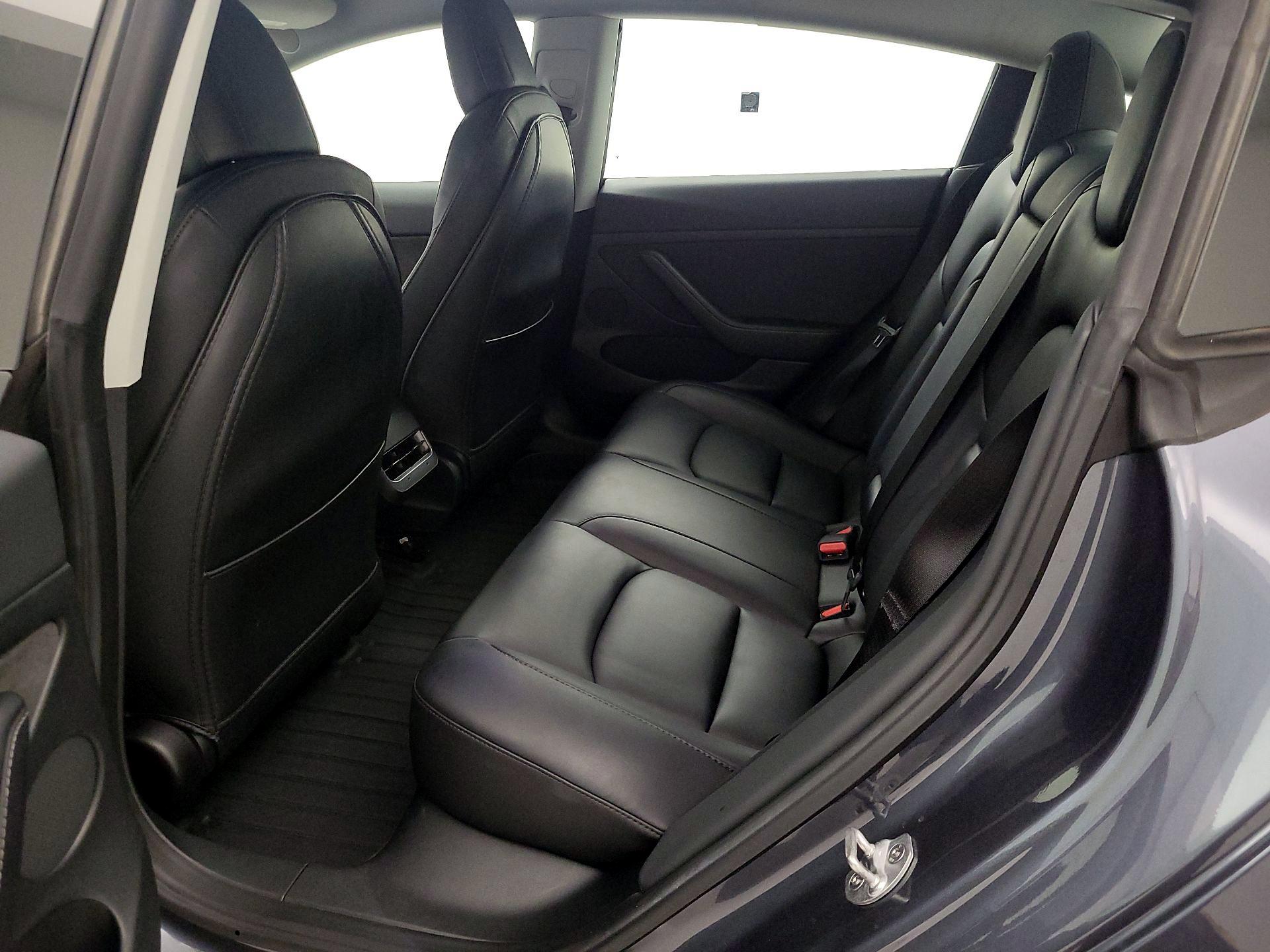 Thumbnail: 2023 Tesla Model 3 - 19