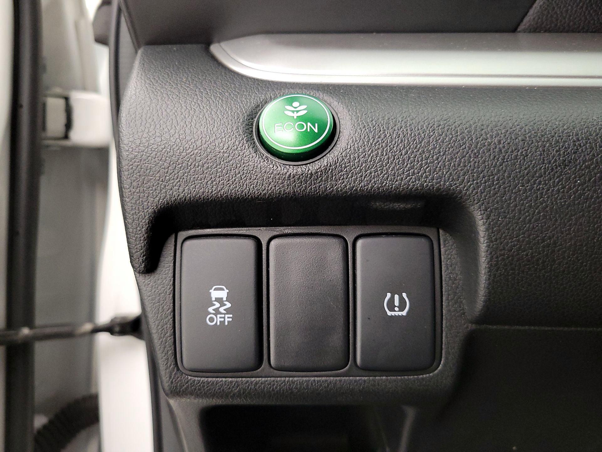 Thumbnail: 2016 Honda CR-V - 13