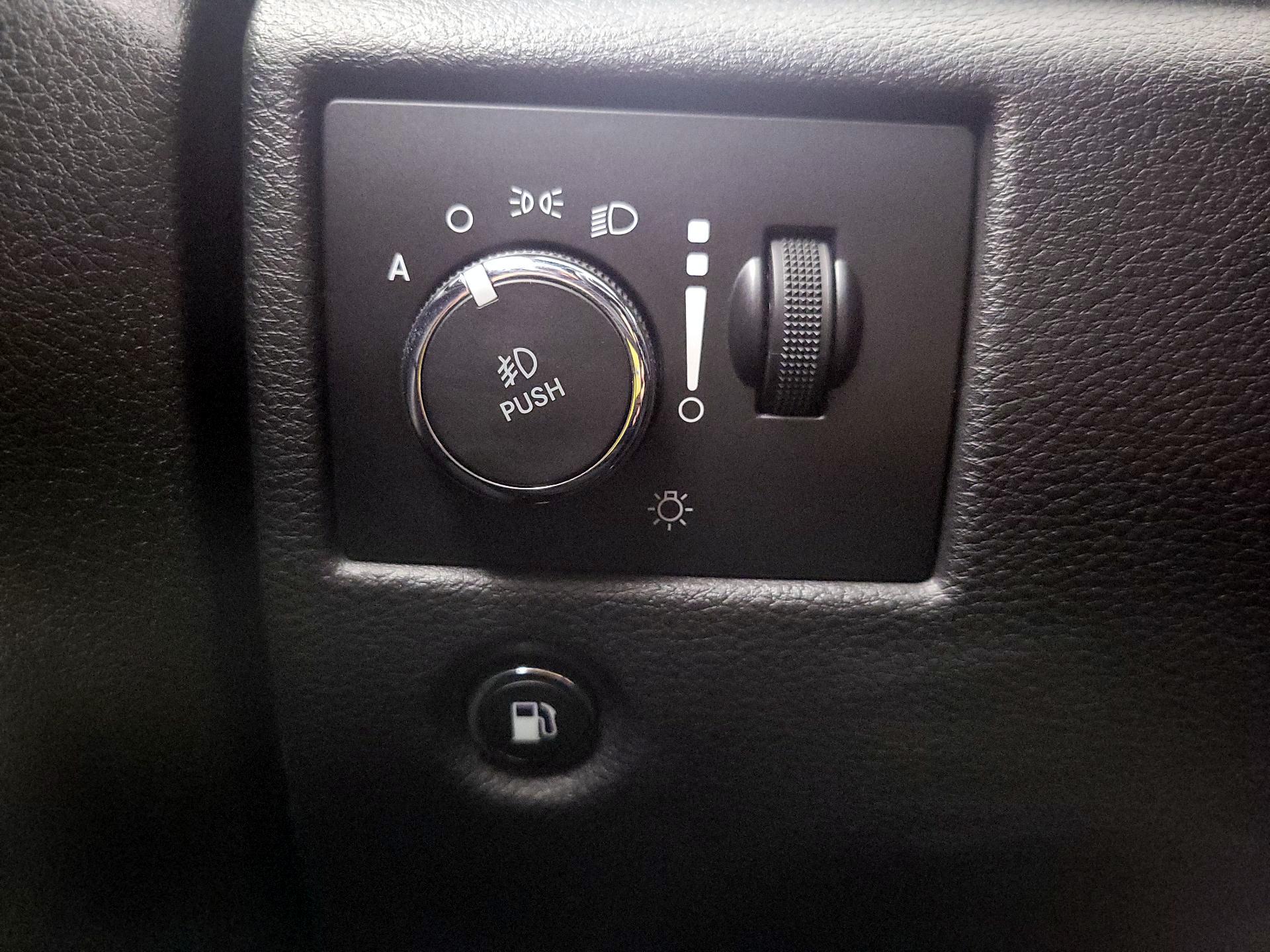 Thumbnail: 2018 Jeep Grand Cherokee - 13