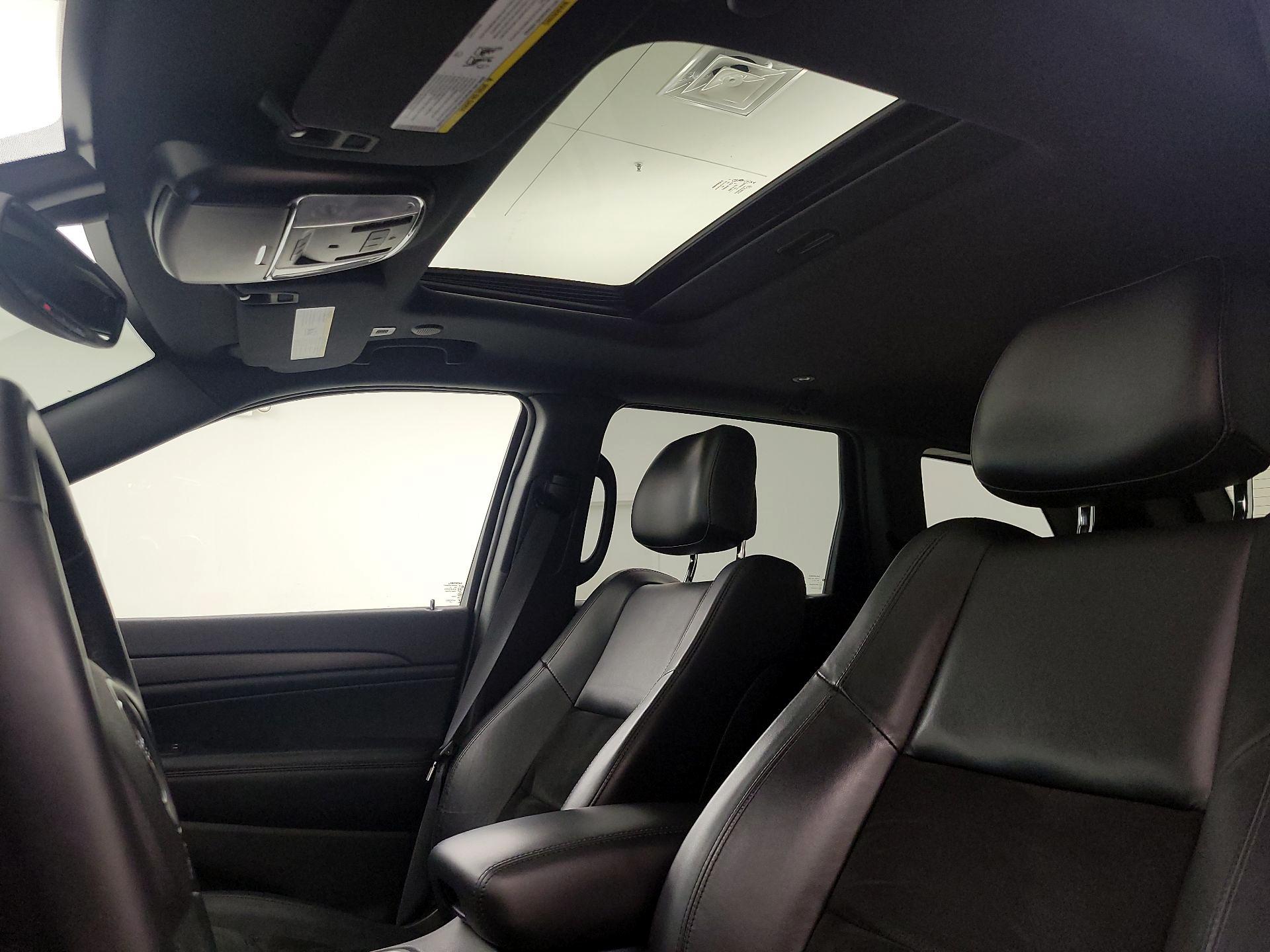 Thumbnail: 2018 Jeep Grand Cherokee - 19