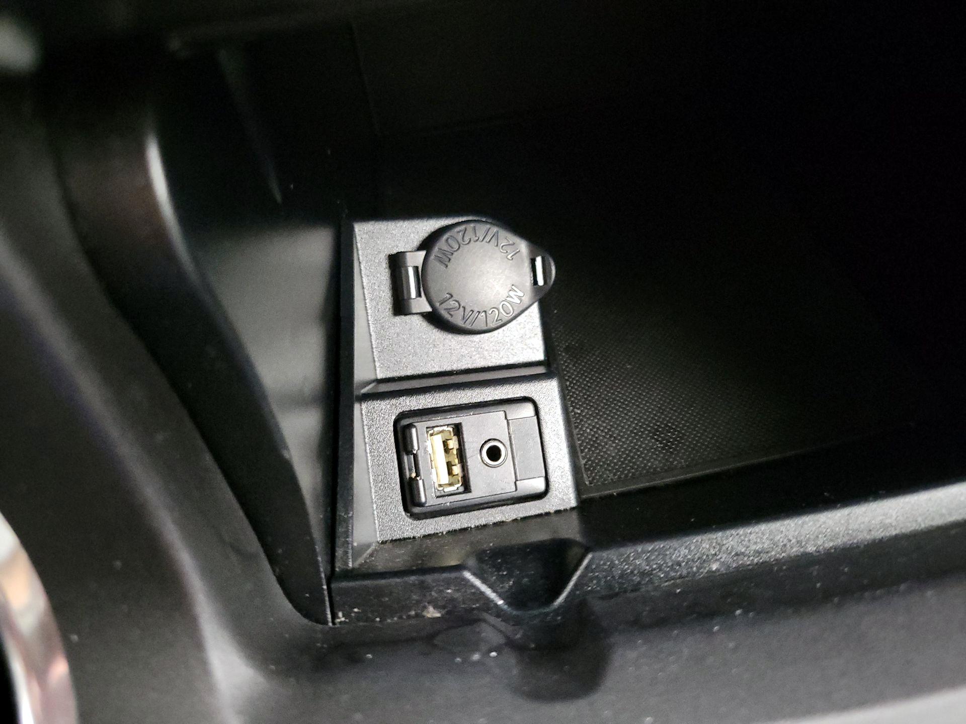 Thumbnail: 2017 Toyota Camry - 18