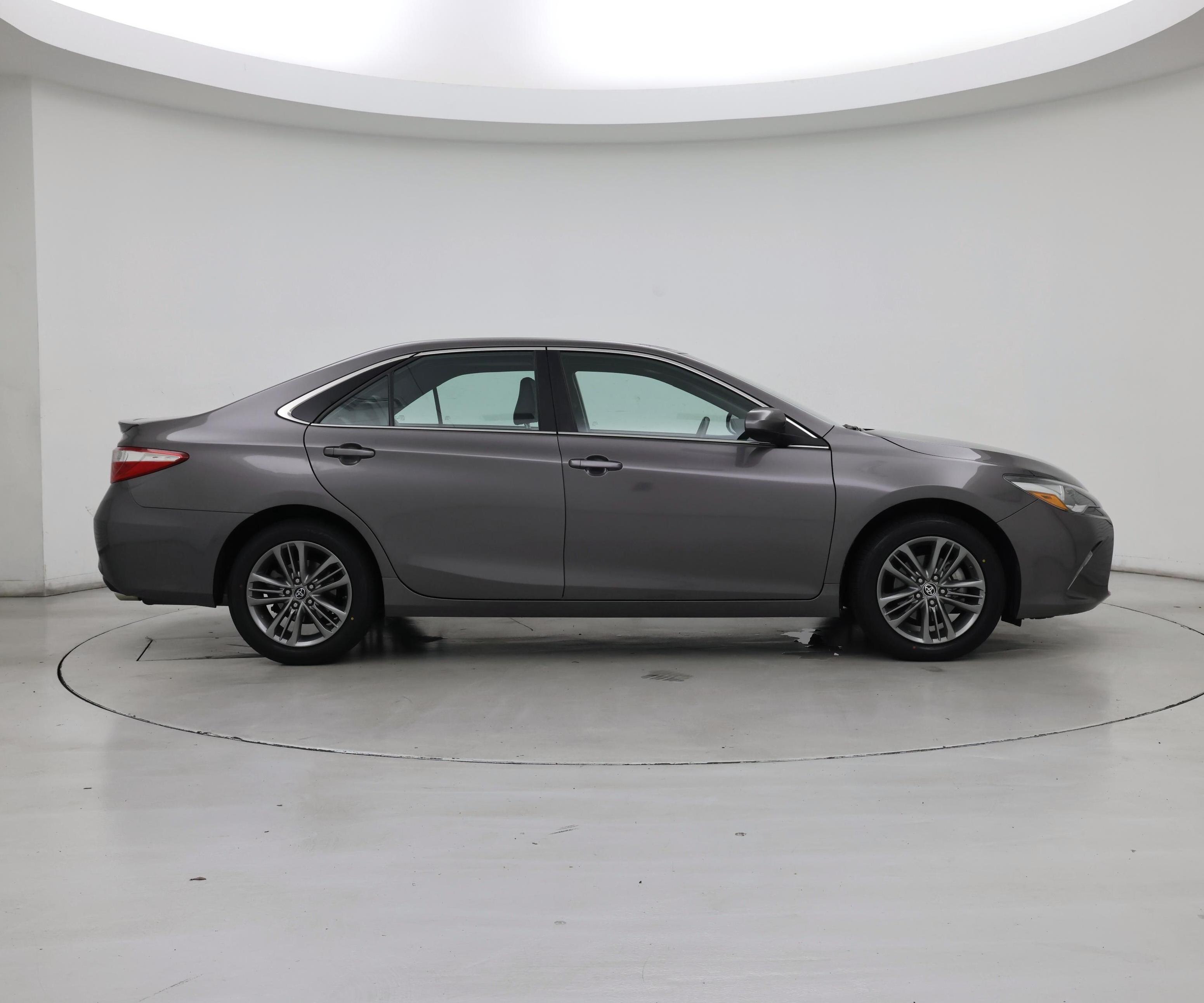 Thumbnail: 2017 Toyota Camry - 7