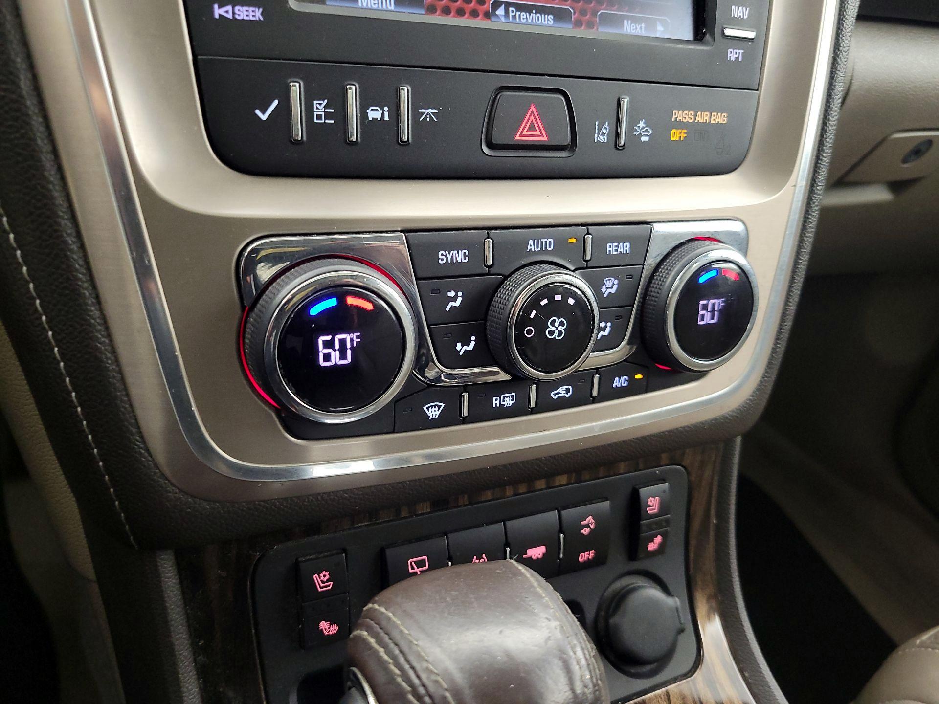 Thumbnail: 2014 GMC Acadia - 17