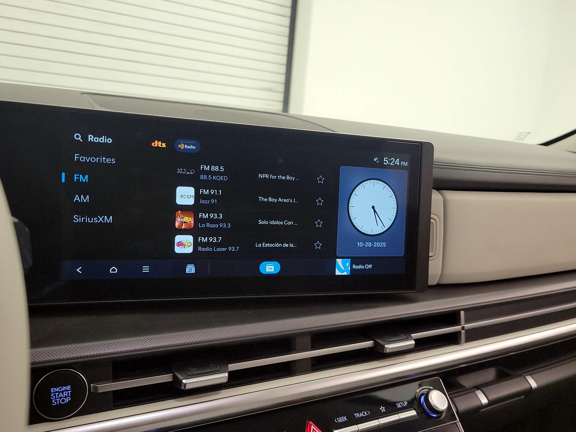 Thumbnail: 2024 Hyundai Santa Fe - 15