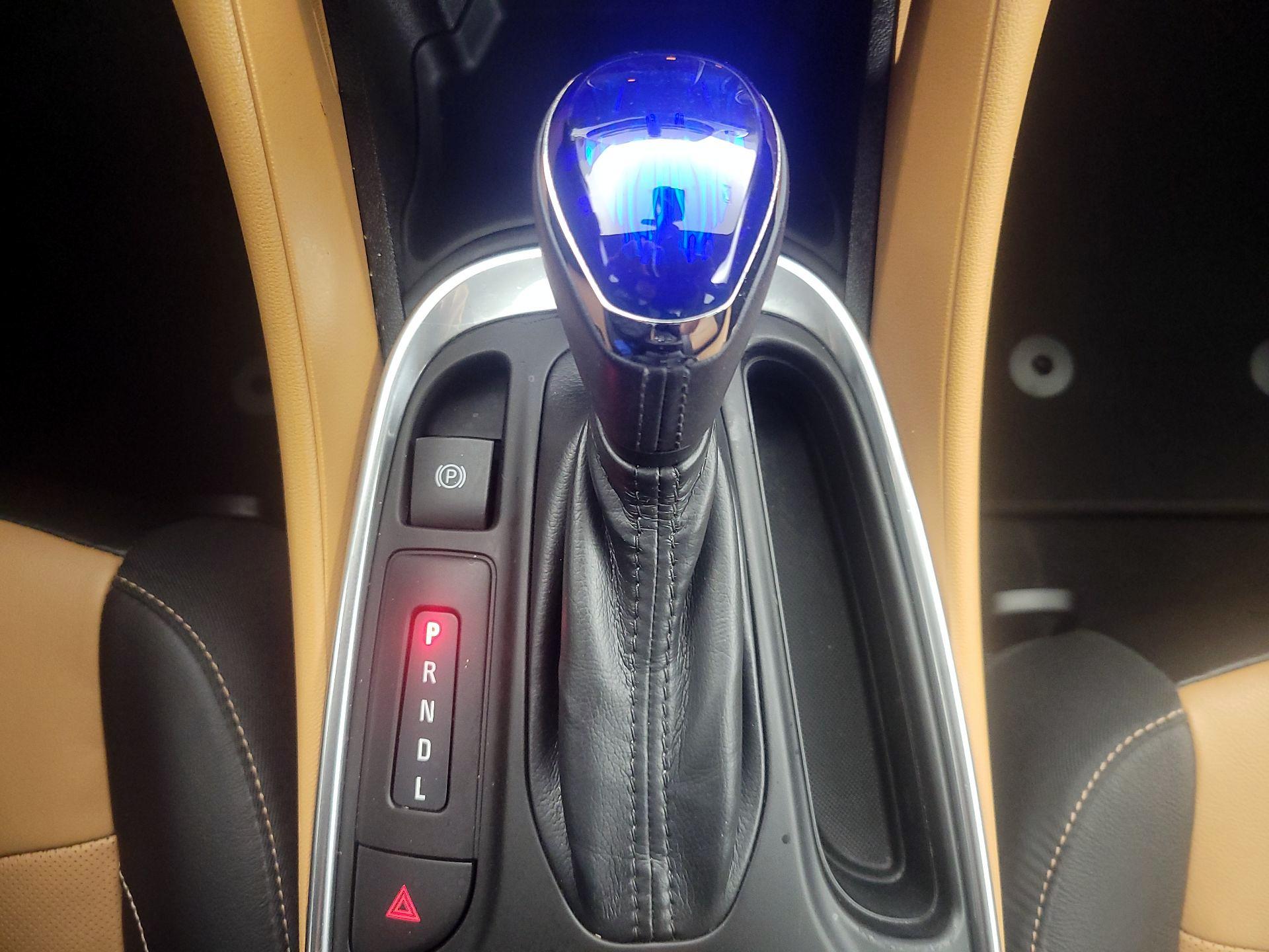 Thumbnail: 2017 Chevrolet Volt - 18