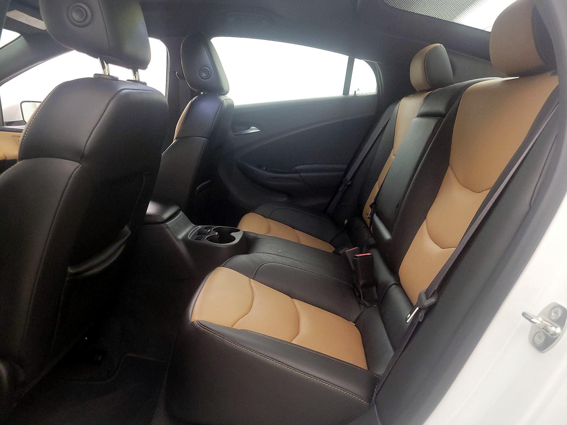 Thumbnail: 2017 Chevrolet Volt - 20