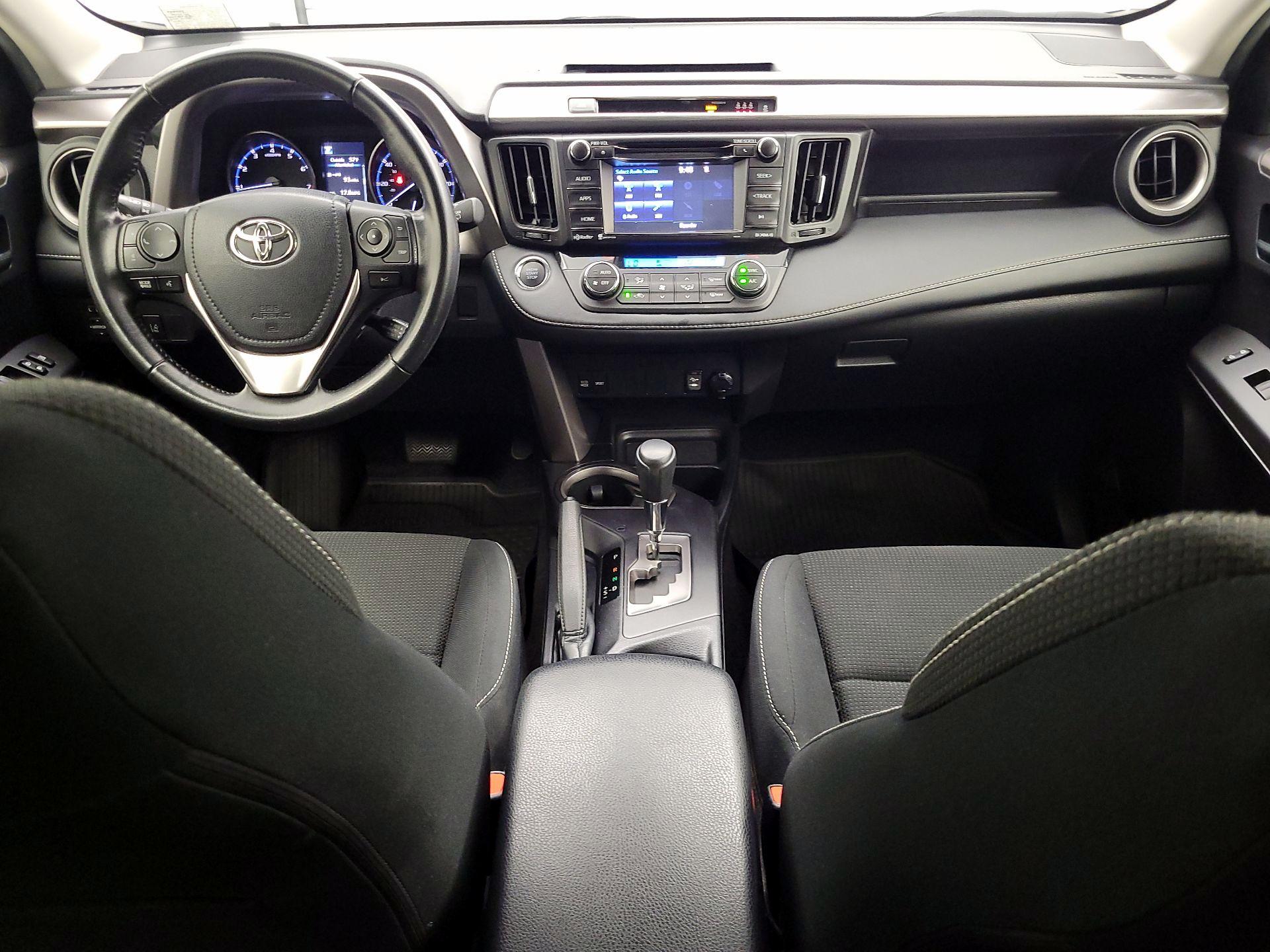 Thumbnail: 2018 Toyota RAV4 - 9