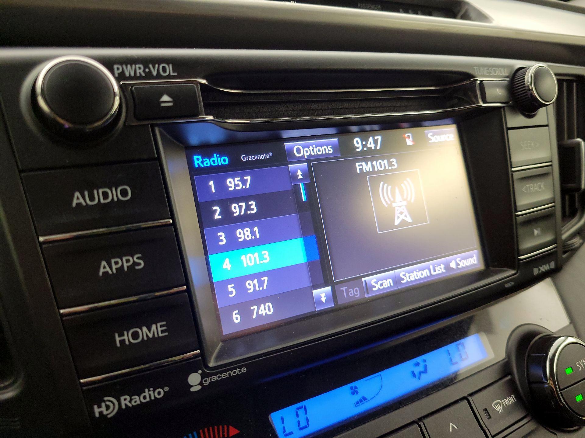 Thumbnail: 2018 Toyota RAV4 - 15