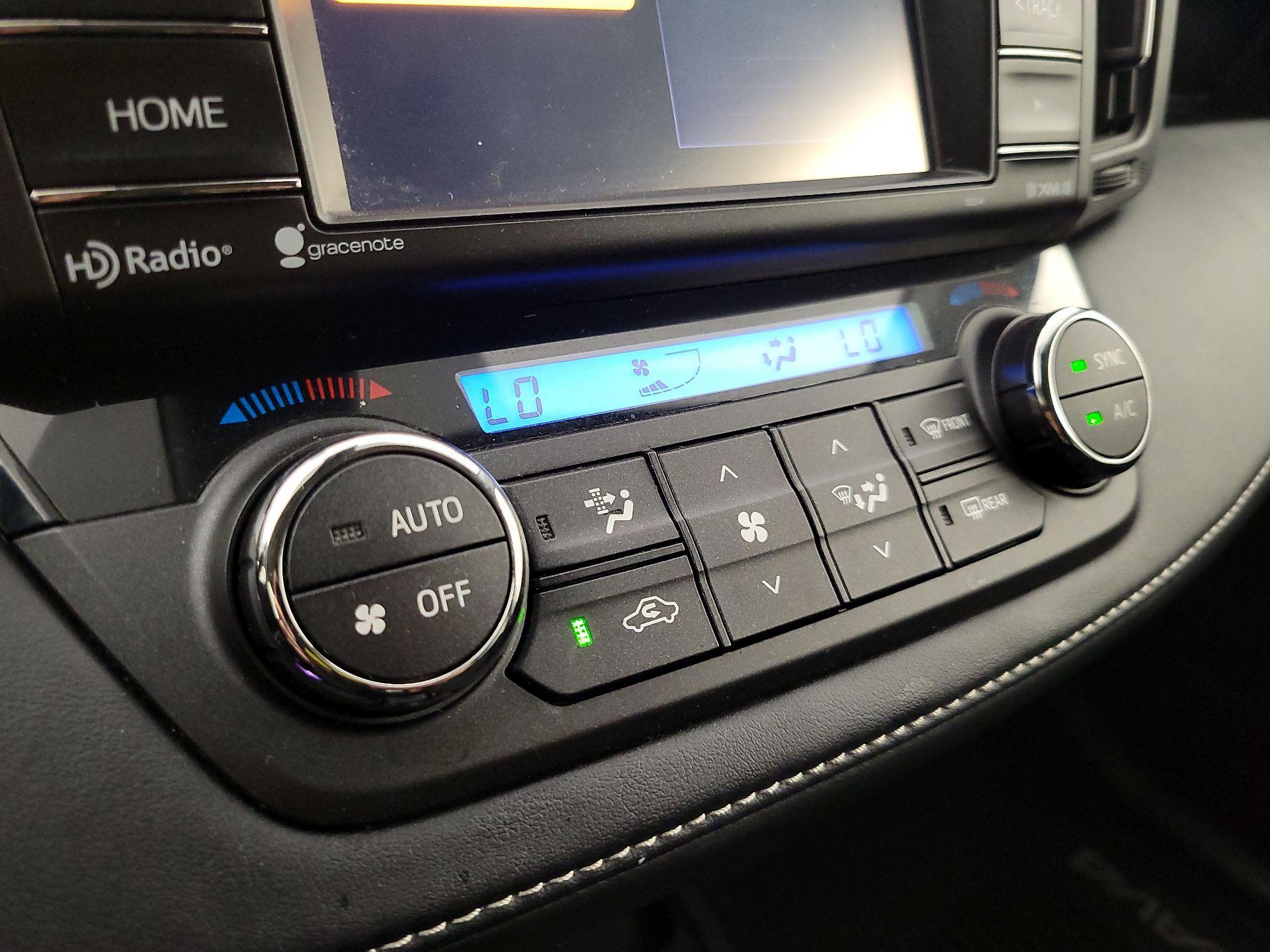 Thumbnail: 2018 Toyota RAV4 - 16