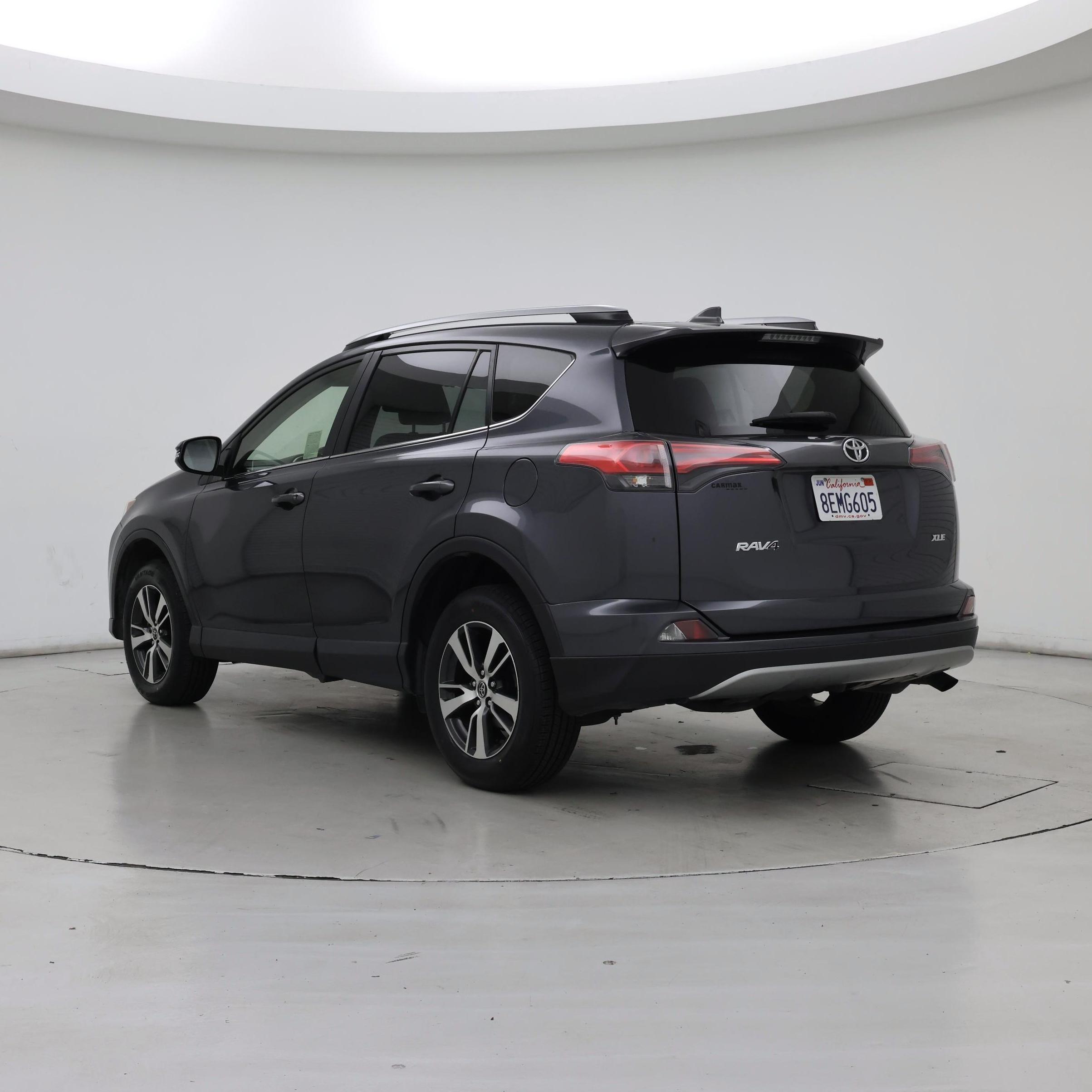 Thumbnail: 2018 Toyota RAV4 - 2