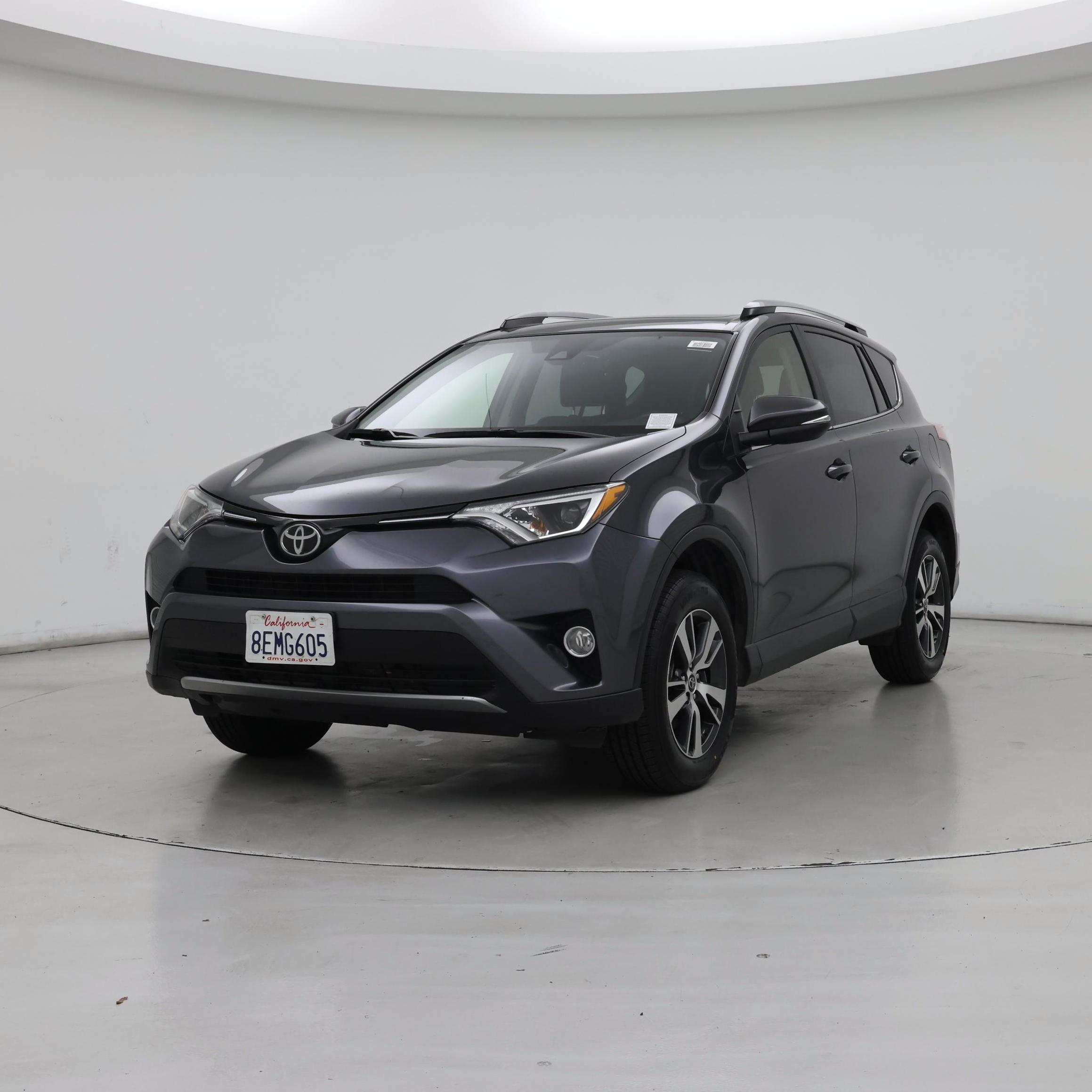 Thumbnail: 2018 Toyota RAV4 - 4