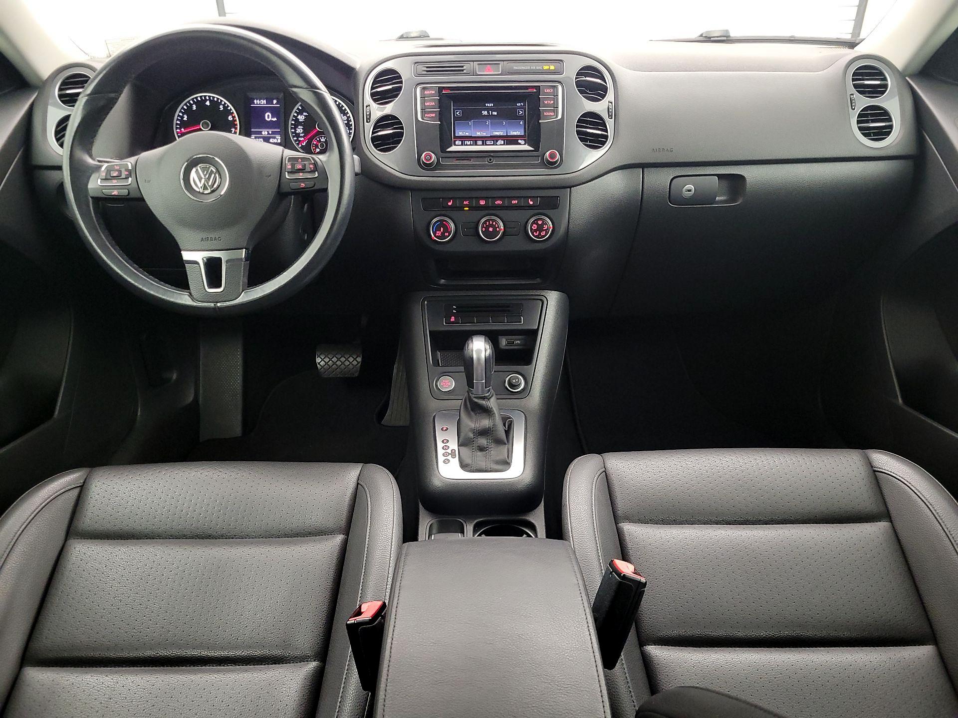 Thumbnail: 2016 Volkswagen Tiguan - 9