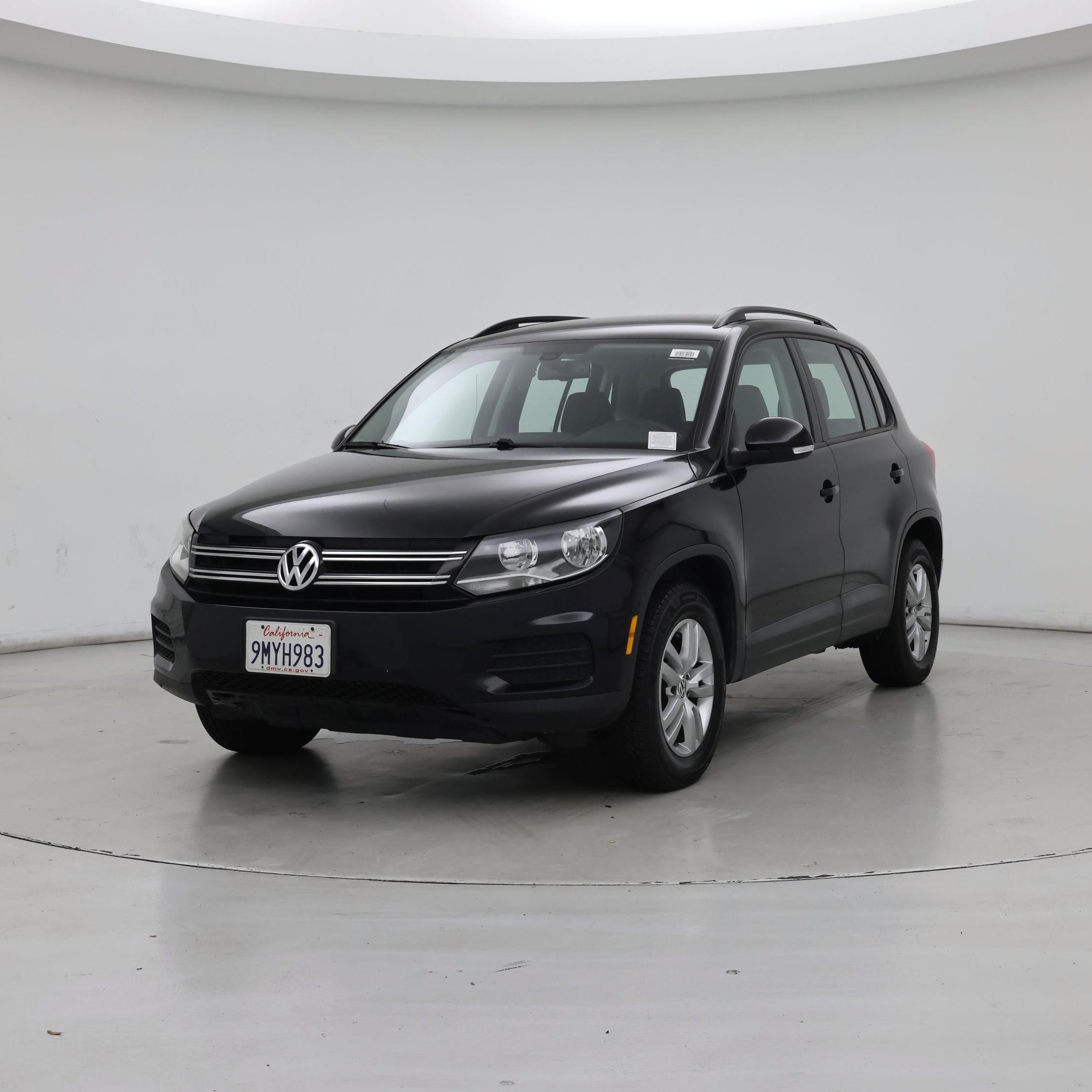 Thumbnail: 2016 Volkswagen Tiguan - 4