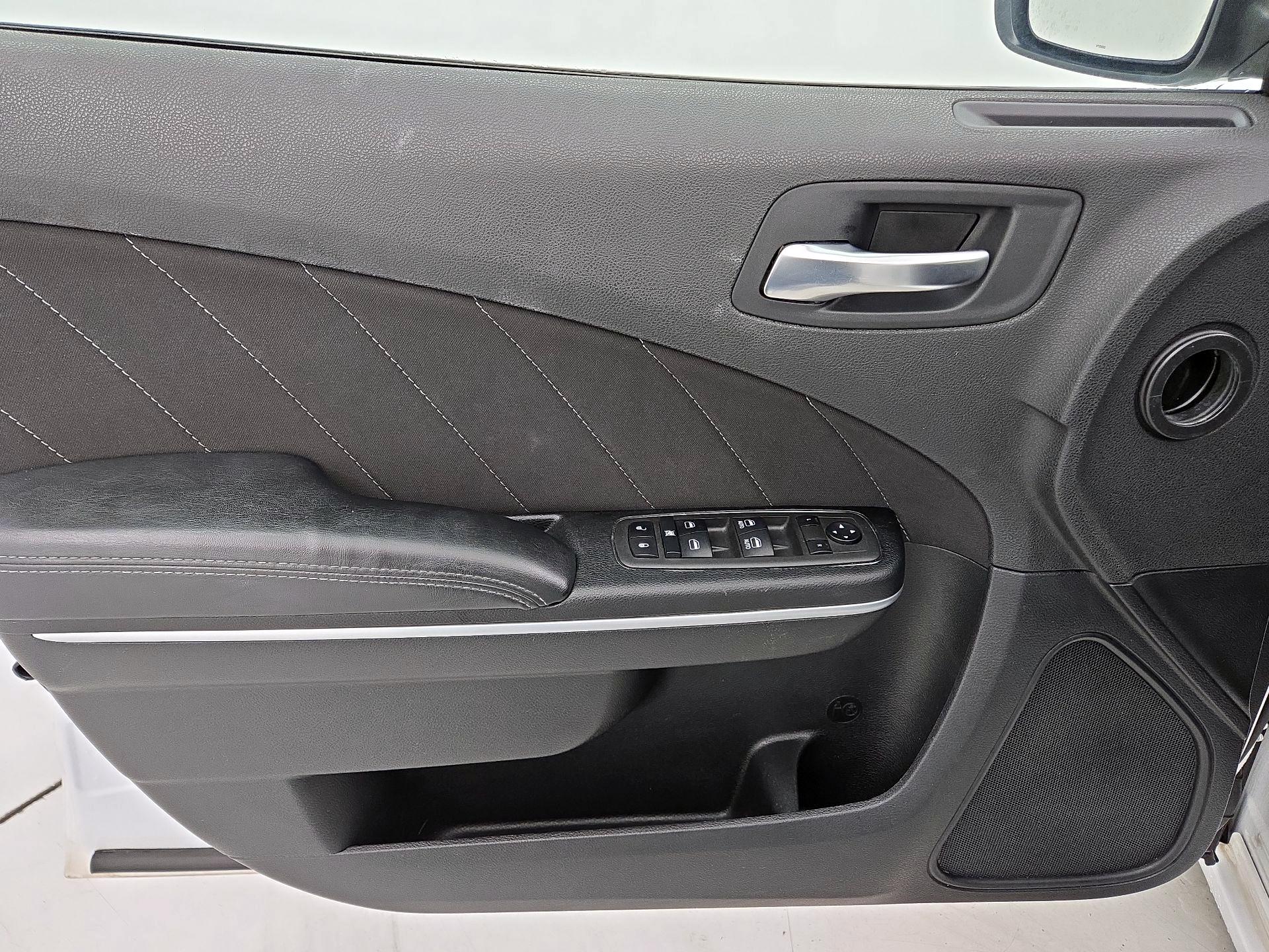 Thumbnail: 2022 Dodge Charger - 12