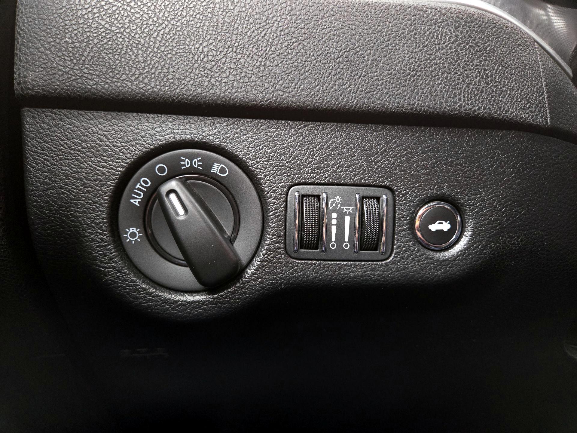 Thumbnail: 2022 Dodge Charger - 13