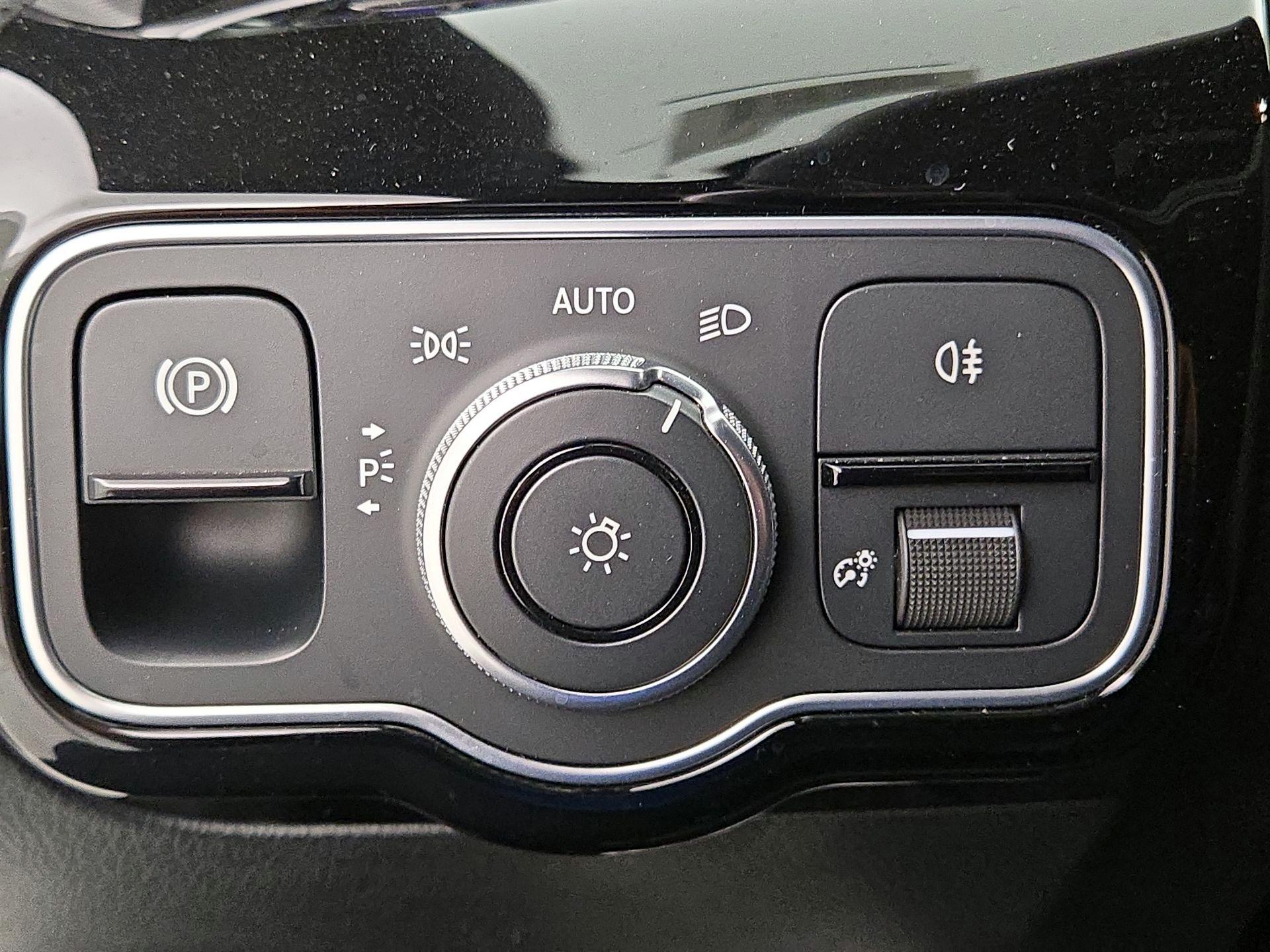 Thumbnail: 2020 Mercedes-Benz CLA - 13