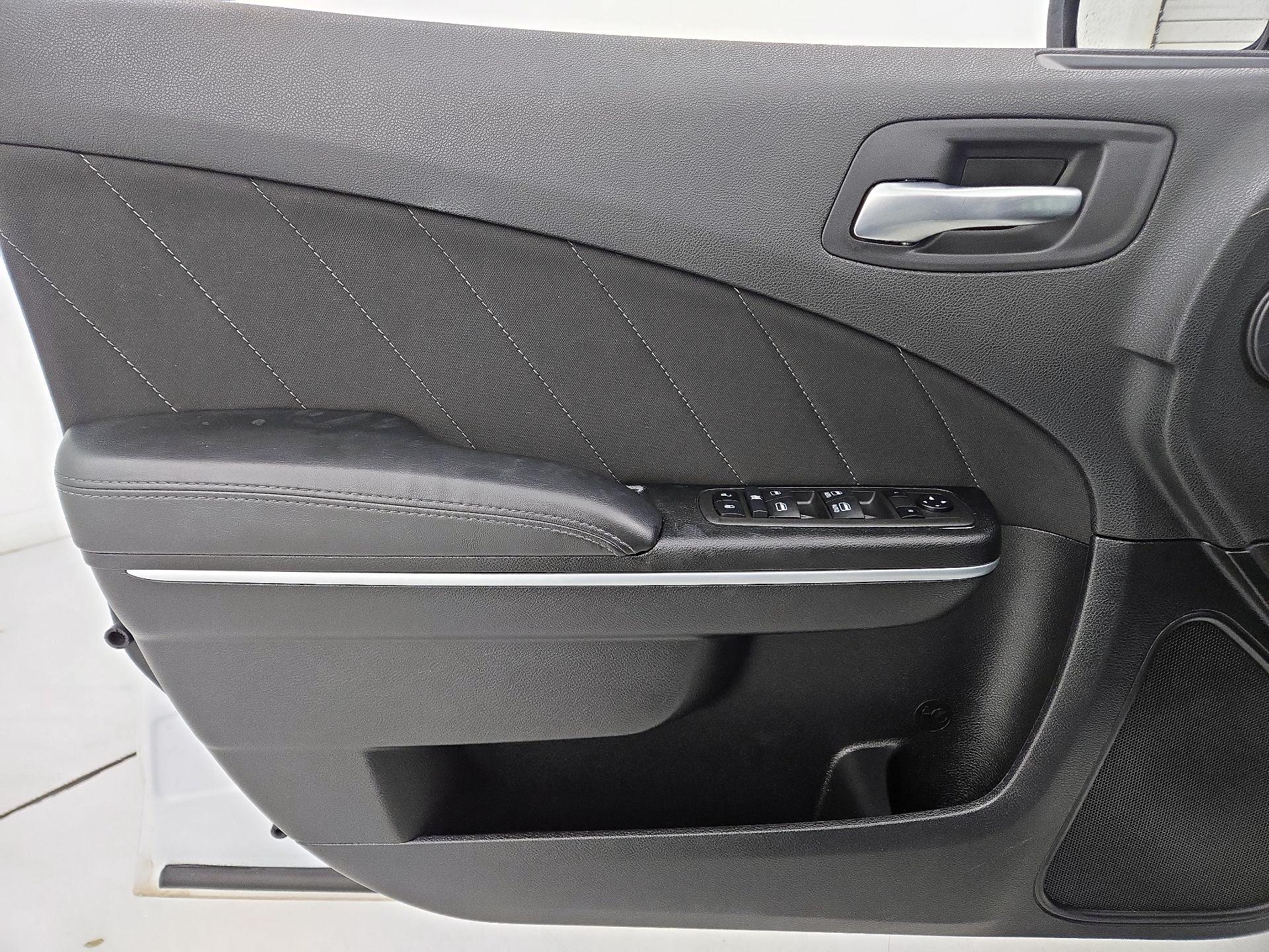 Thumbnail: 2022 Dodge Charger - 12