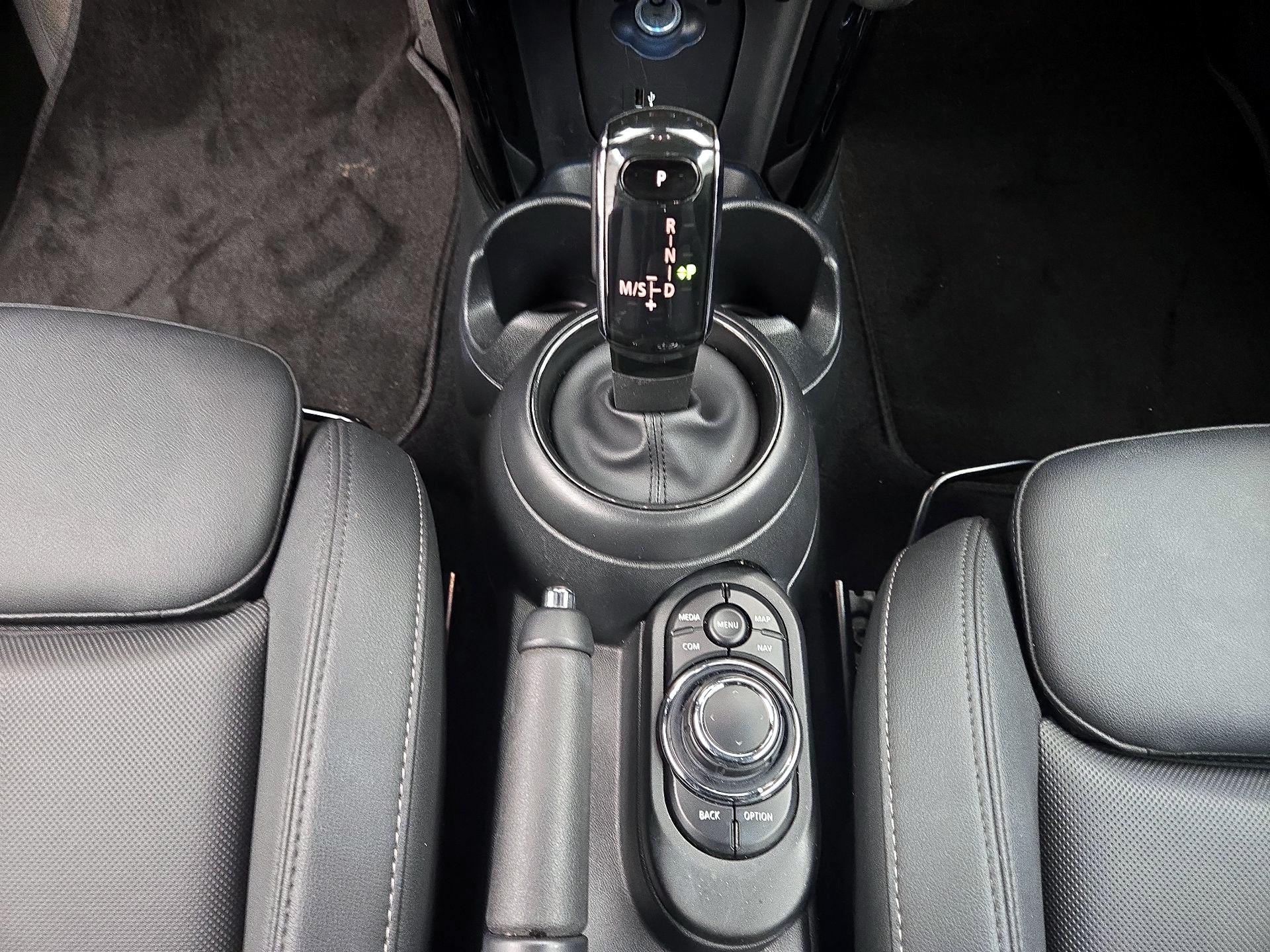 Thumbnail: 2024 MINI Cooper - 17