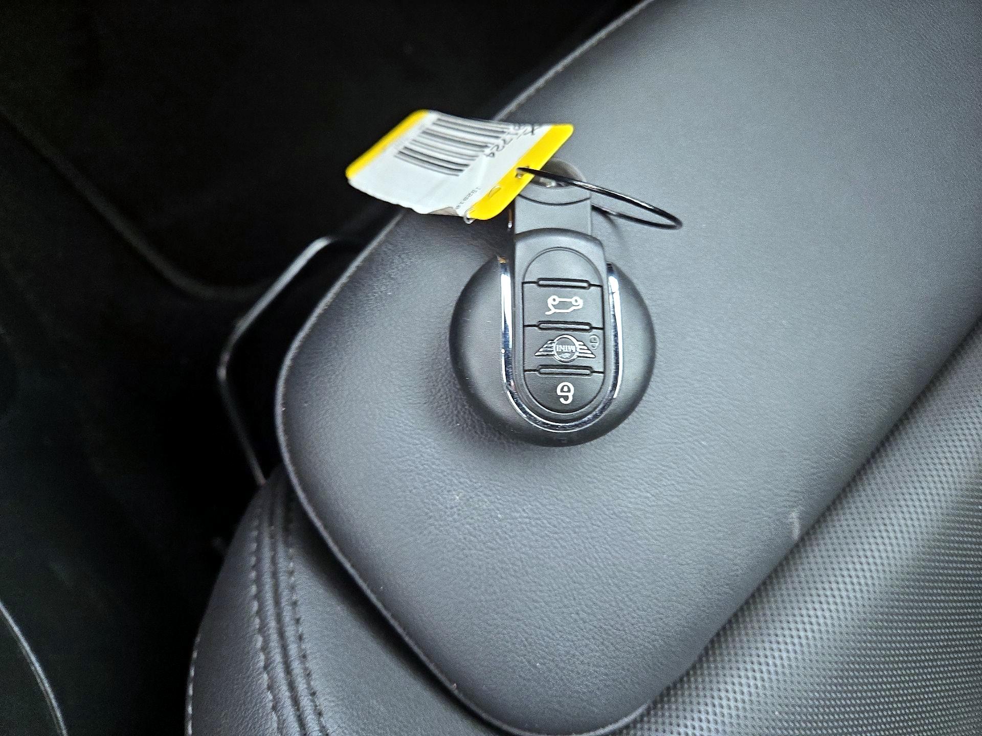 Thumbnail: 2024 MINI Cooper - 20