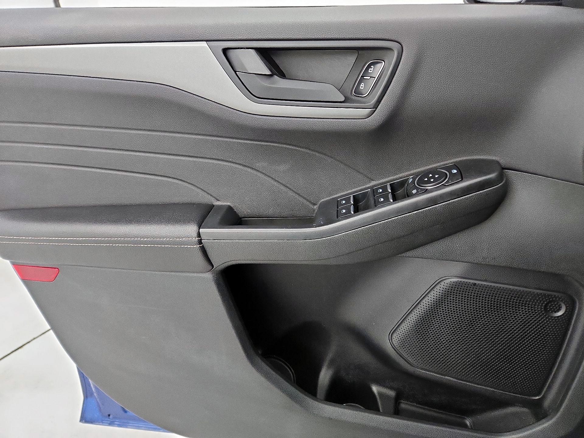 Thumbnail: 2023 Ford Escape - 12