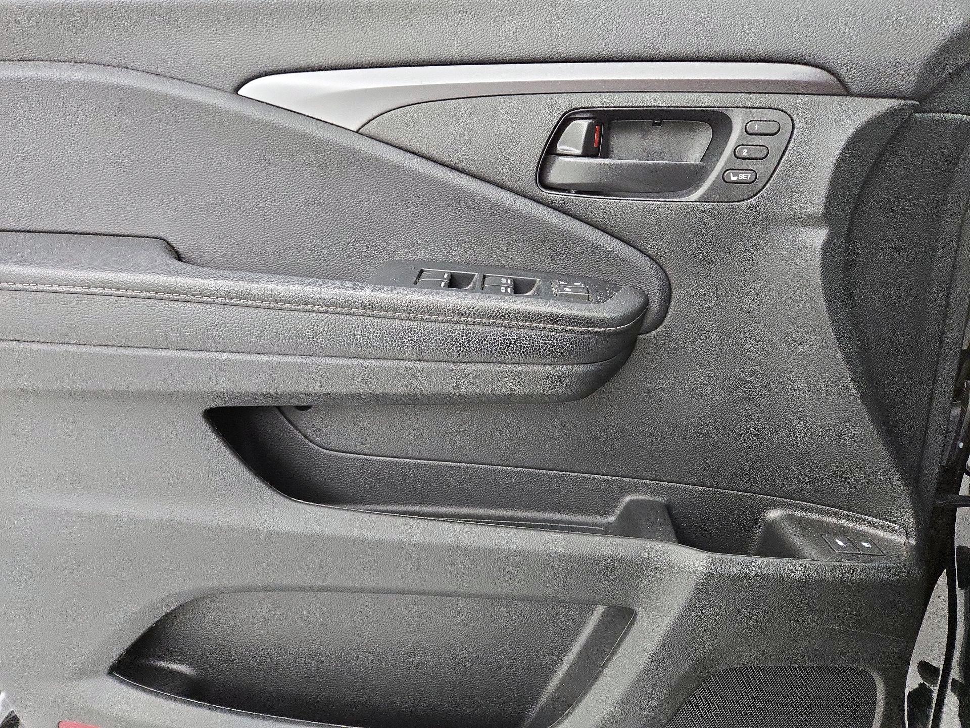 Thumbnail: 2022 Honda Passport - 12