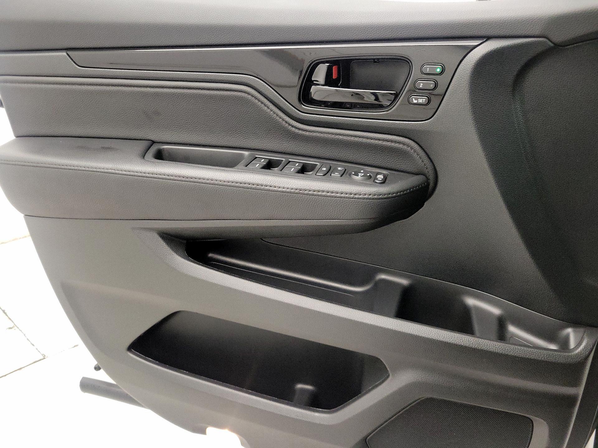 Thumbnail: 2023 Honda Odyssey - 12