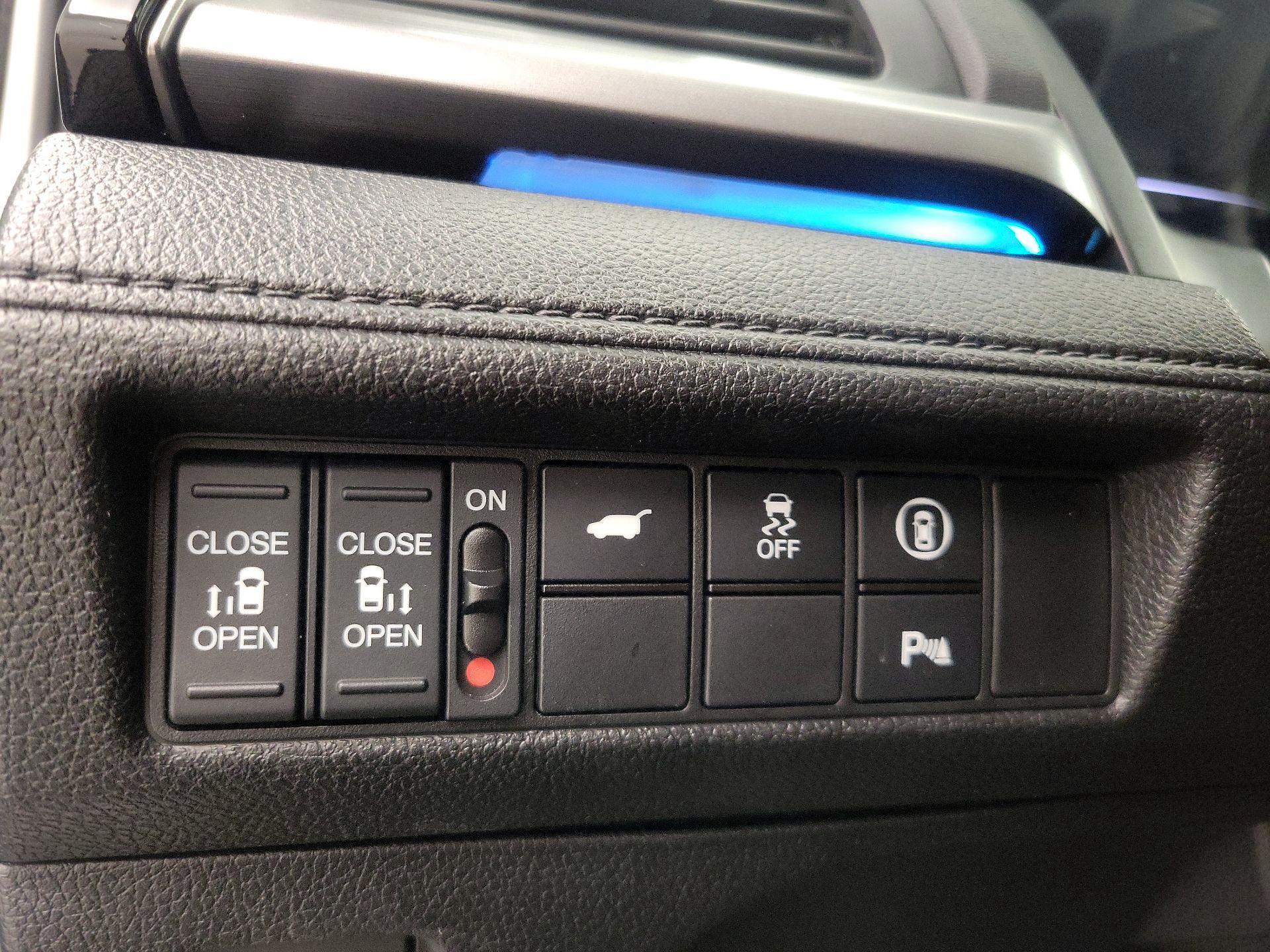 Thumbnail: 2023 Honda Odyssey - 13