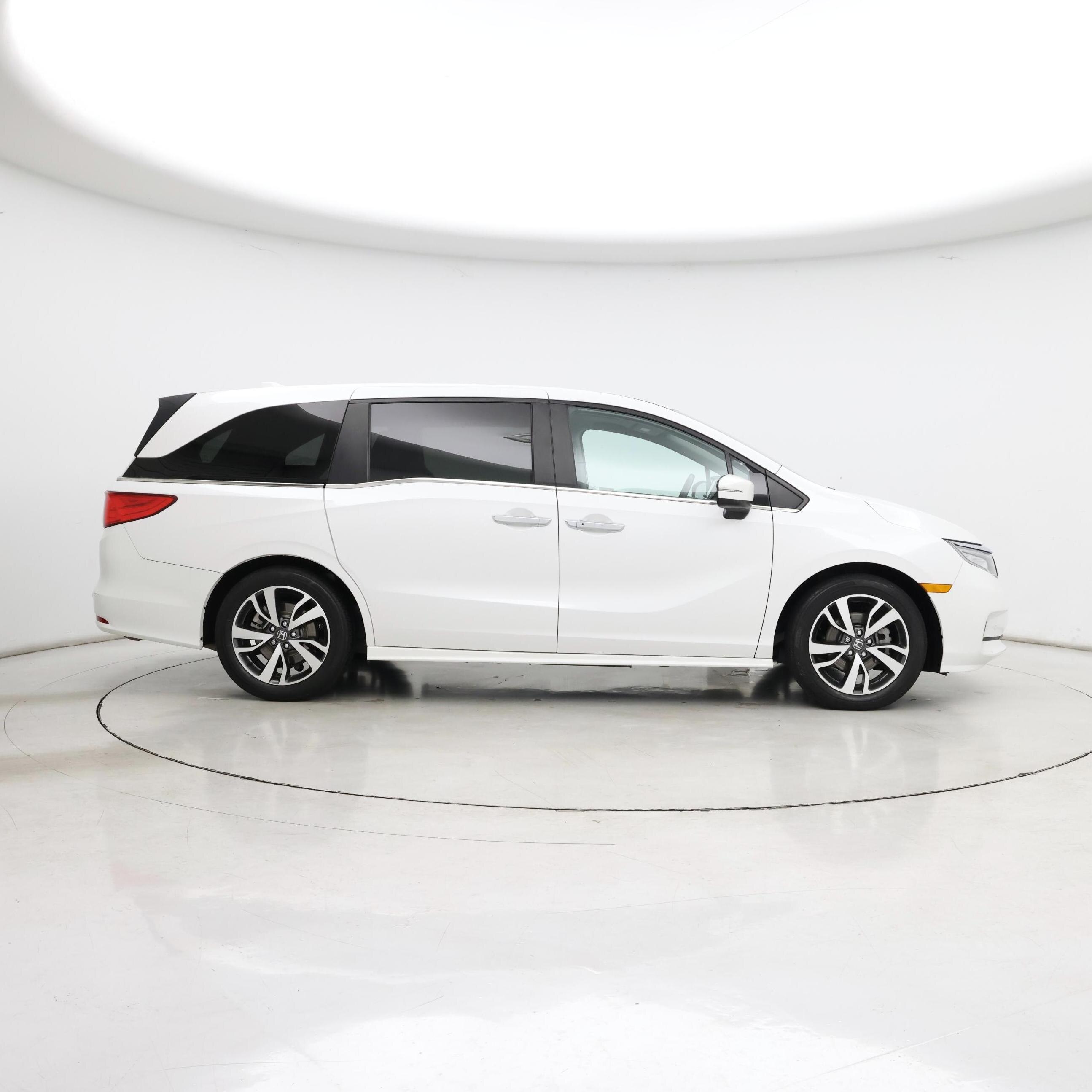 Thumbnail: 2023 Honda Odyssey - 7