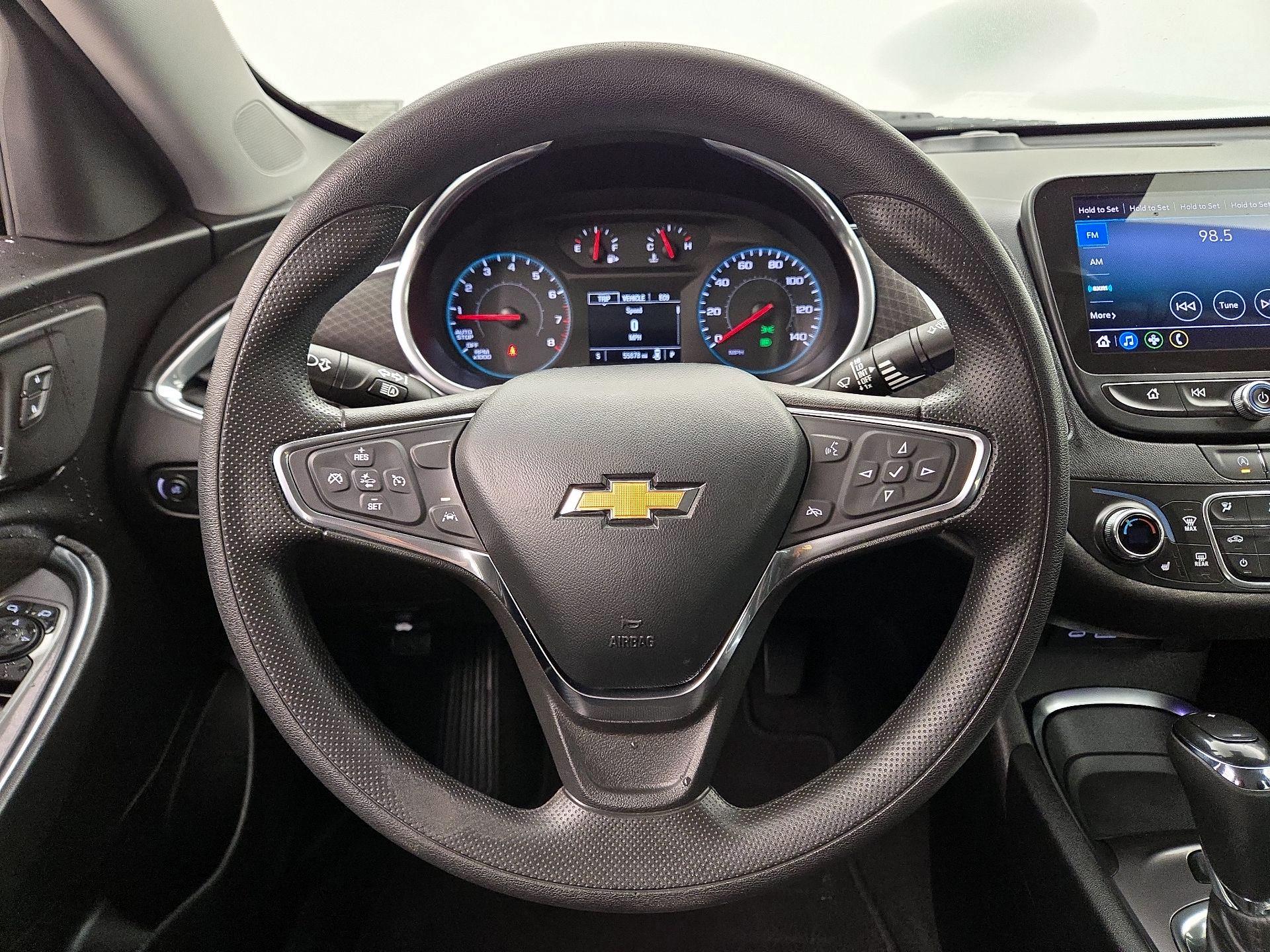 Thumbnail: 2020 Chevrolet Malibu - 10