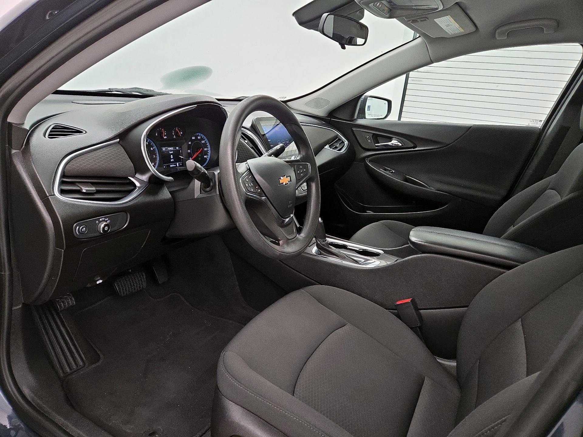 Thumbnail: 2020 Chevrolet Malibu - 11